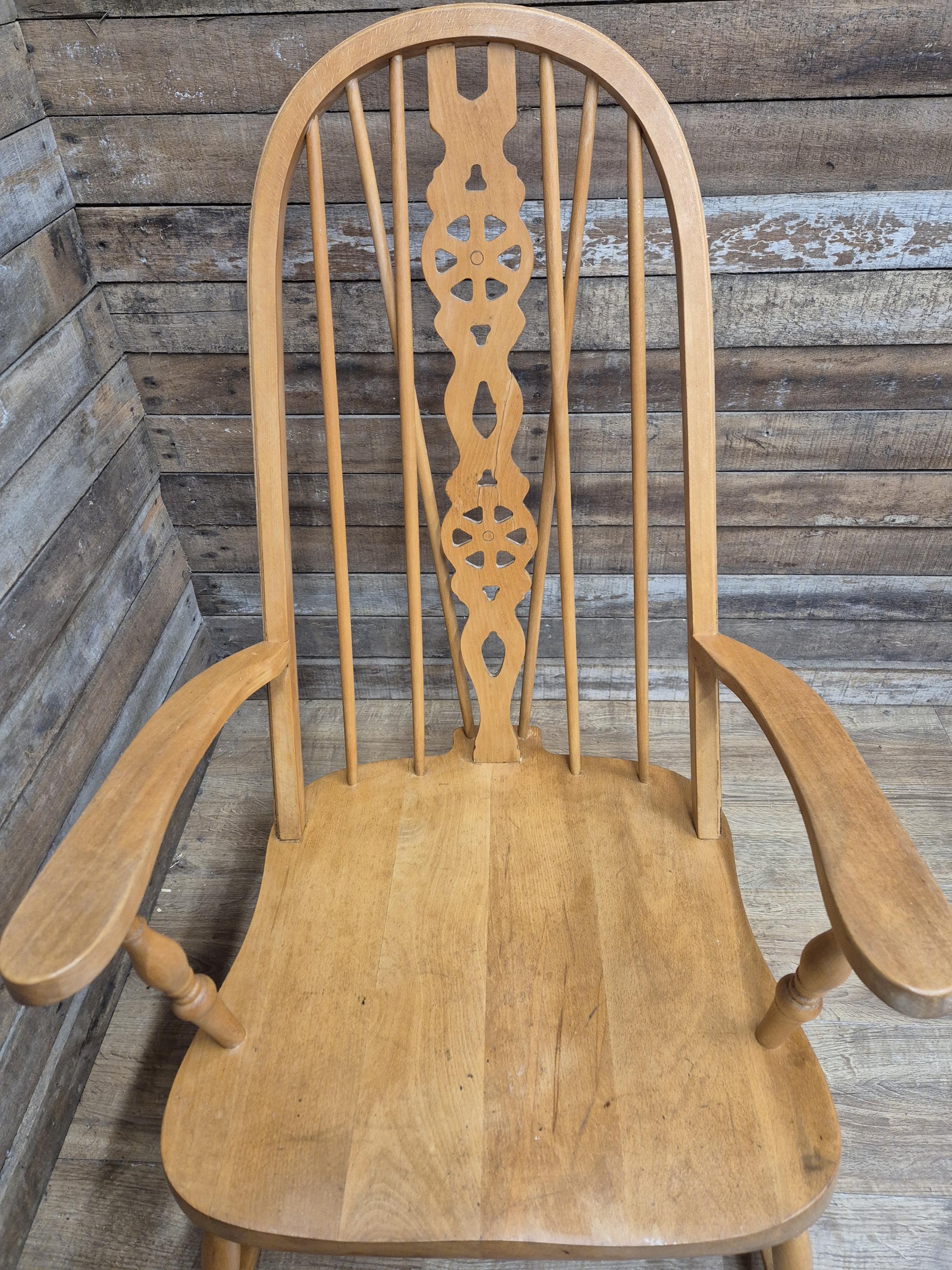 Vintage Wheel Back Country House Lyre Back Windsor Blonde Rocking Chair