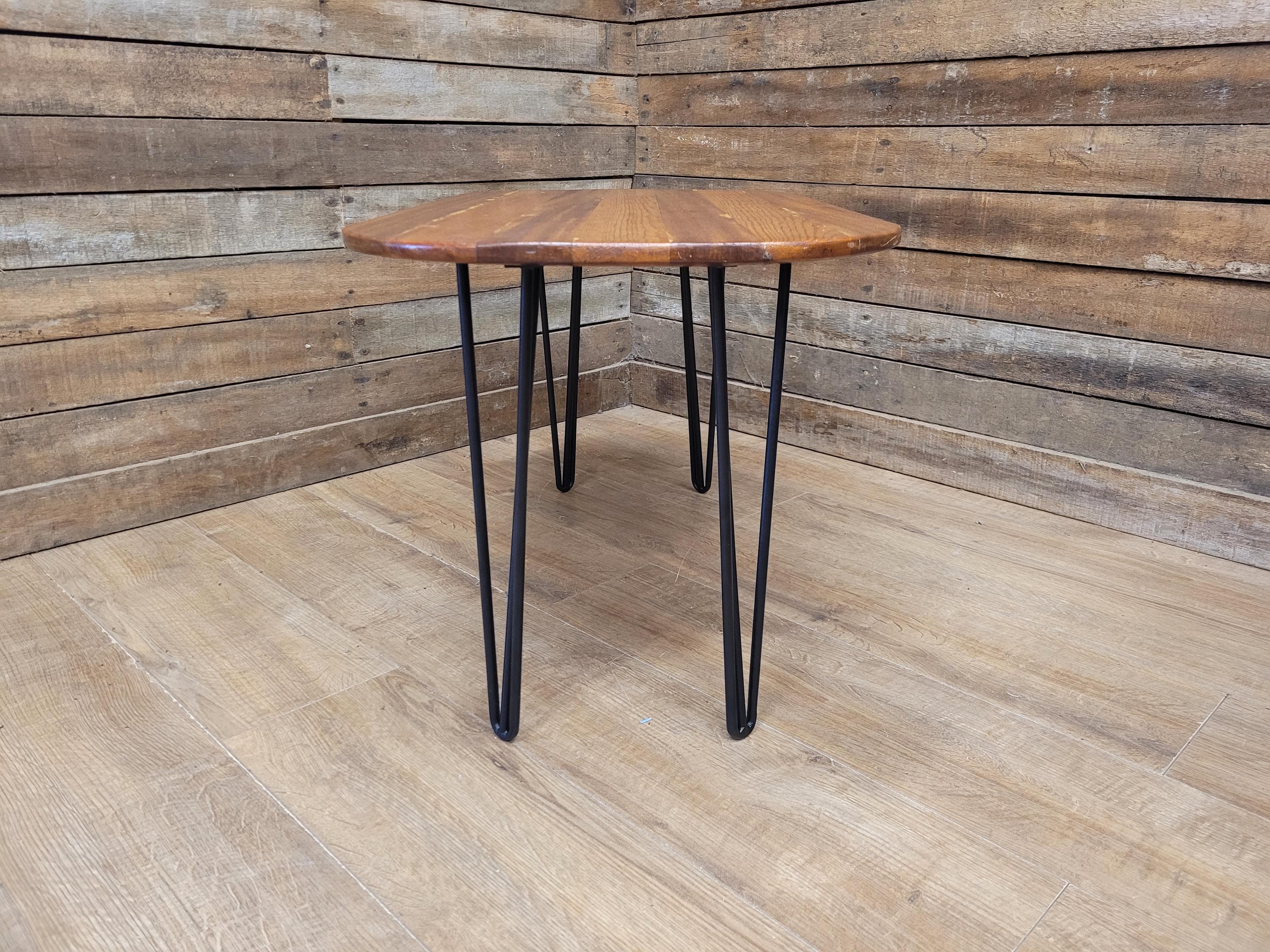 Mid Century Capsule Shaped Hairpin Leg Coffee Table Retro Chic