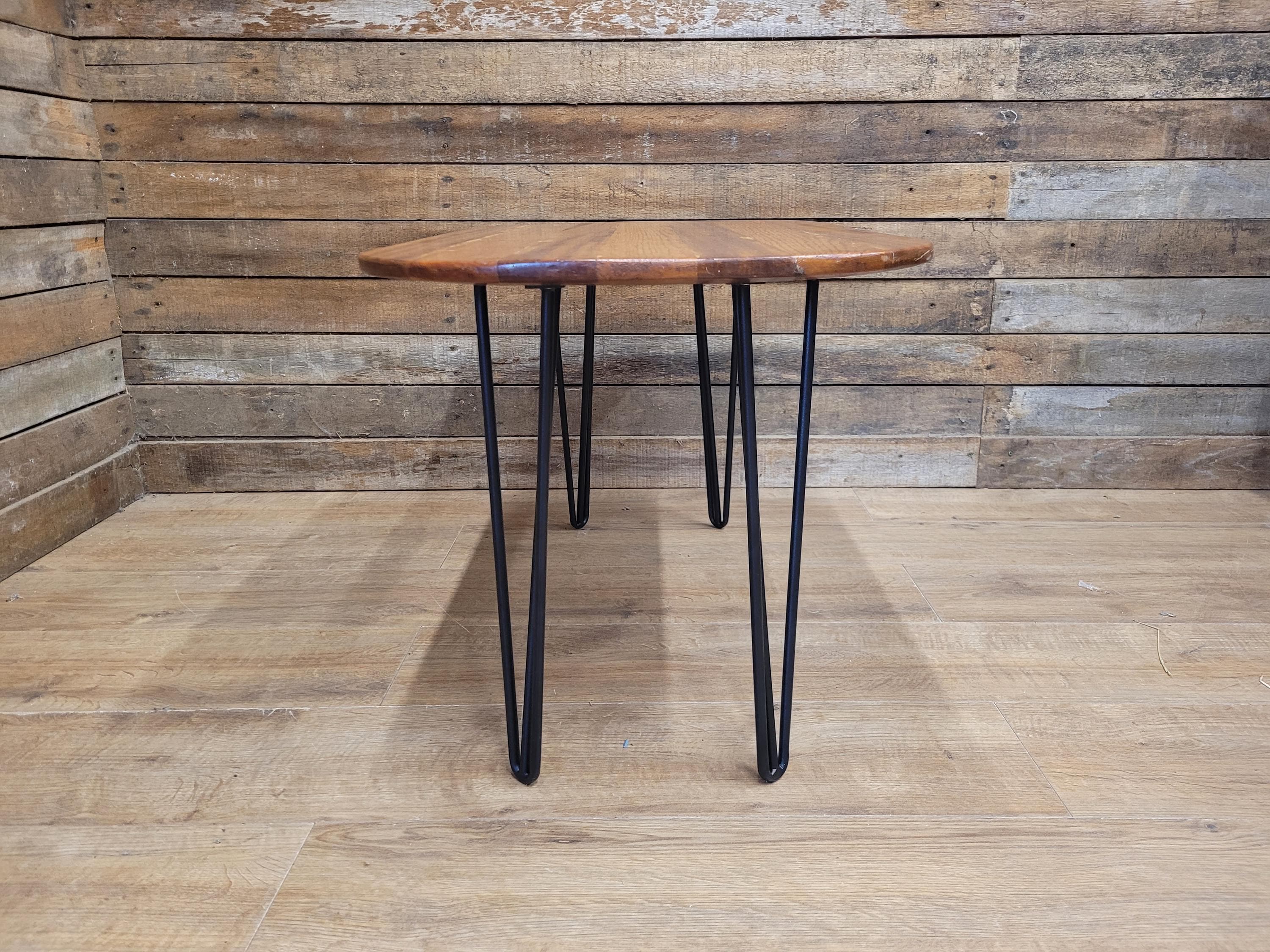 Mid Century Capsule Shaped Hairpin Leg Coffee Table Retro Chic
