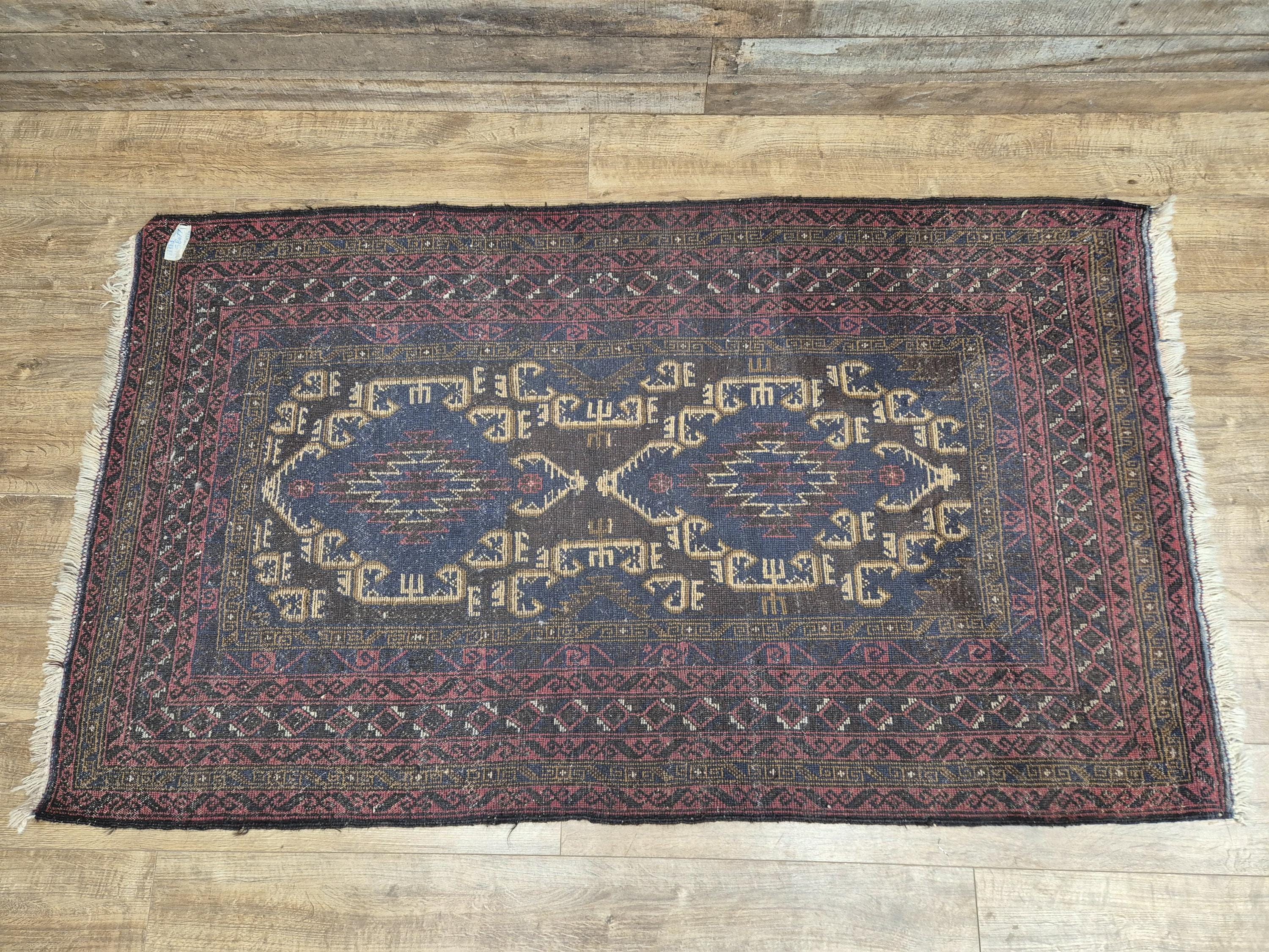 Vintage Hand-Knotted Wool Rug Traditional Style Carpet 190x110cm