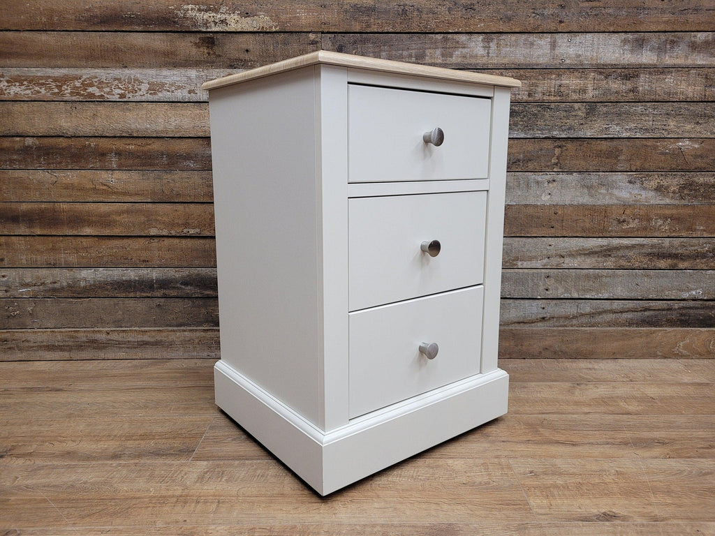 Three Drawer Chest of Drawers By Kingstown Furniture