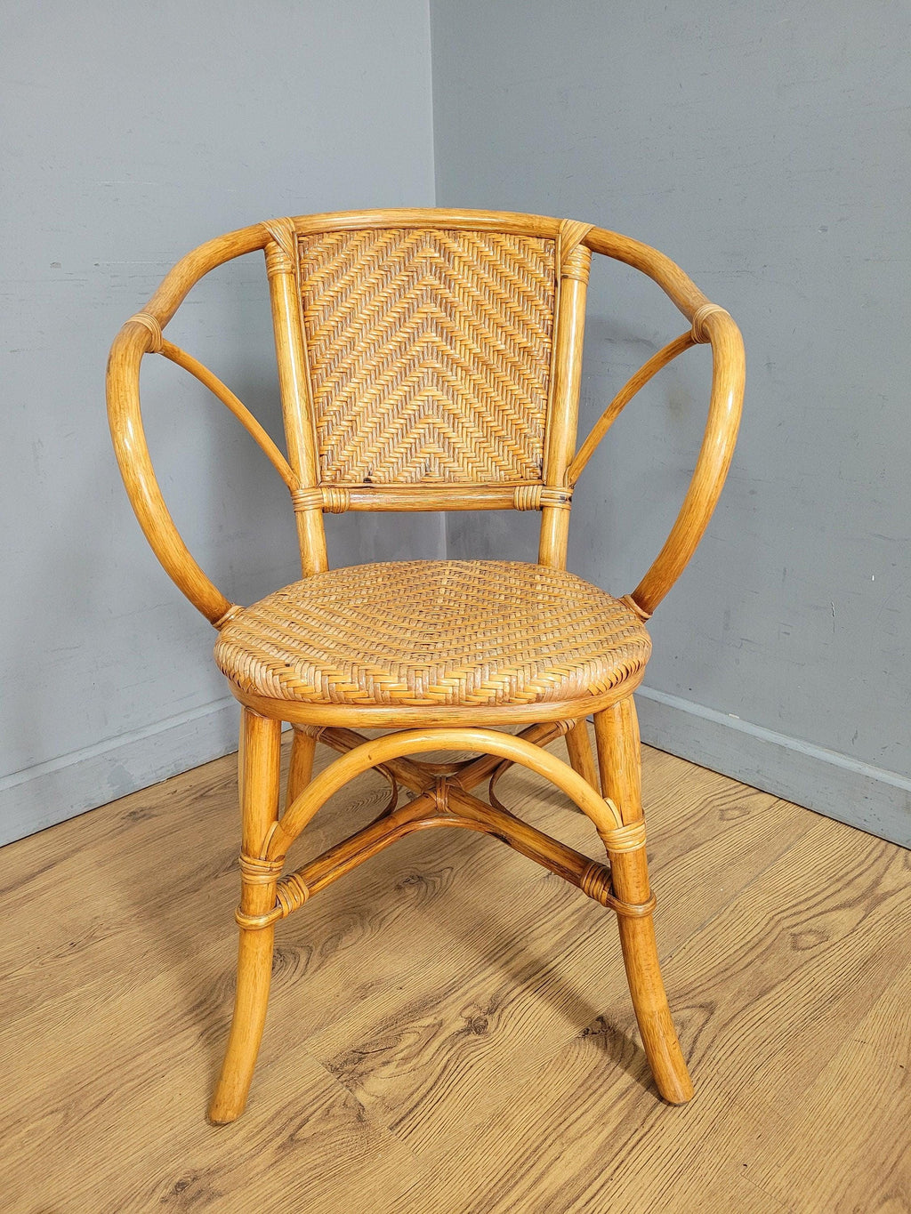 Pair Of Mid Century Wicker Retro Chic Cane Seats Bucket Tub Egg Rattan Chairs