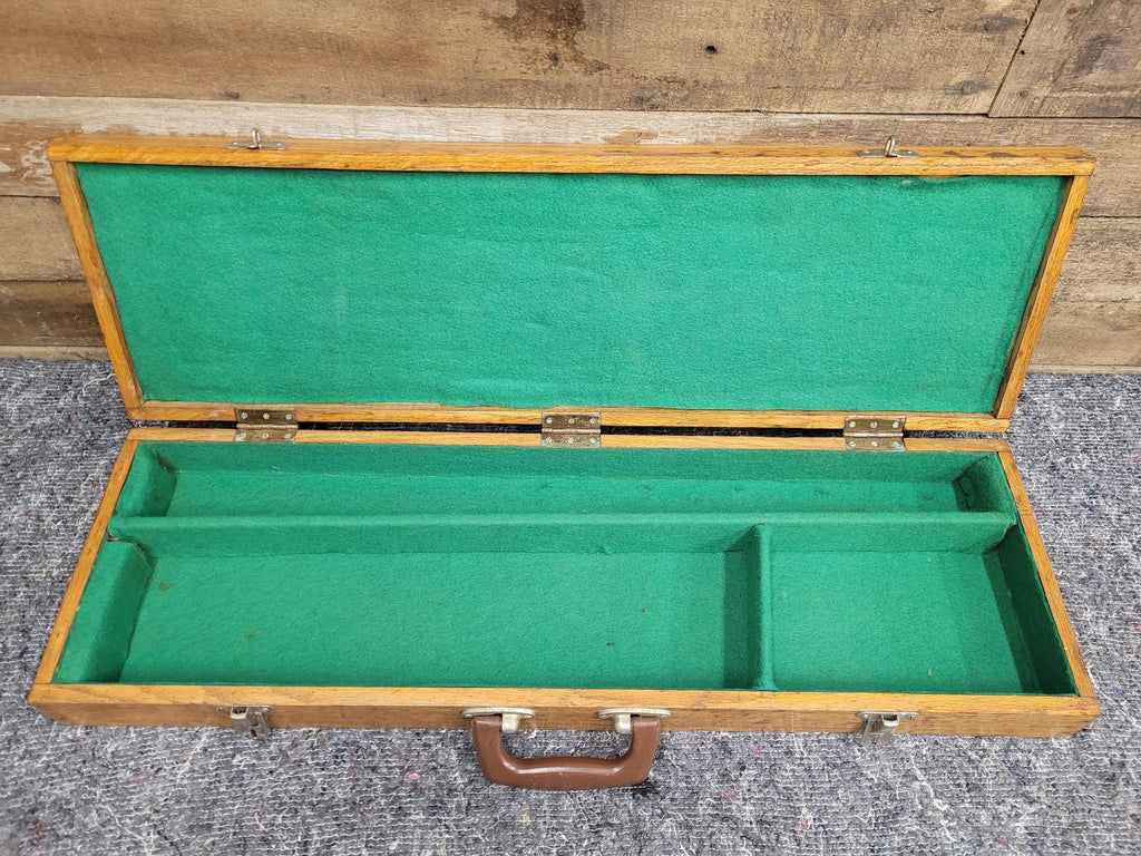 Vintage Oak Shotgun Case with Green Felt Lining – 12 Bore Gun Case