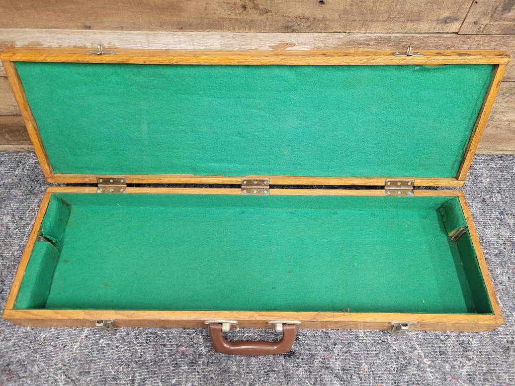 Vintage Oak Shotgun Case with Green Felt Lining – 12 Bore Gun Case