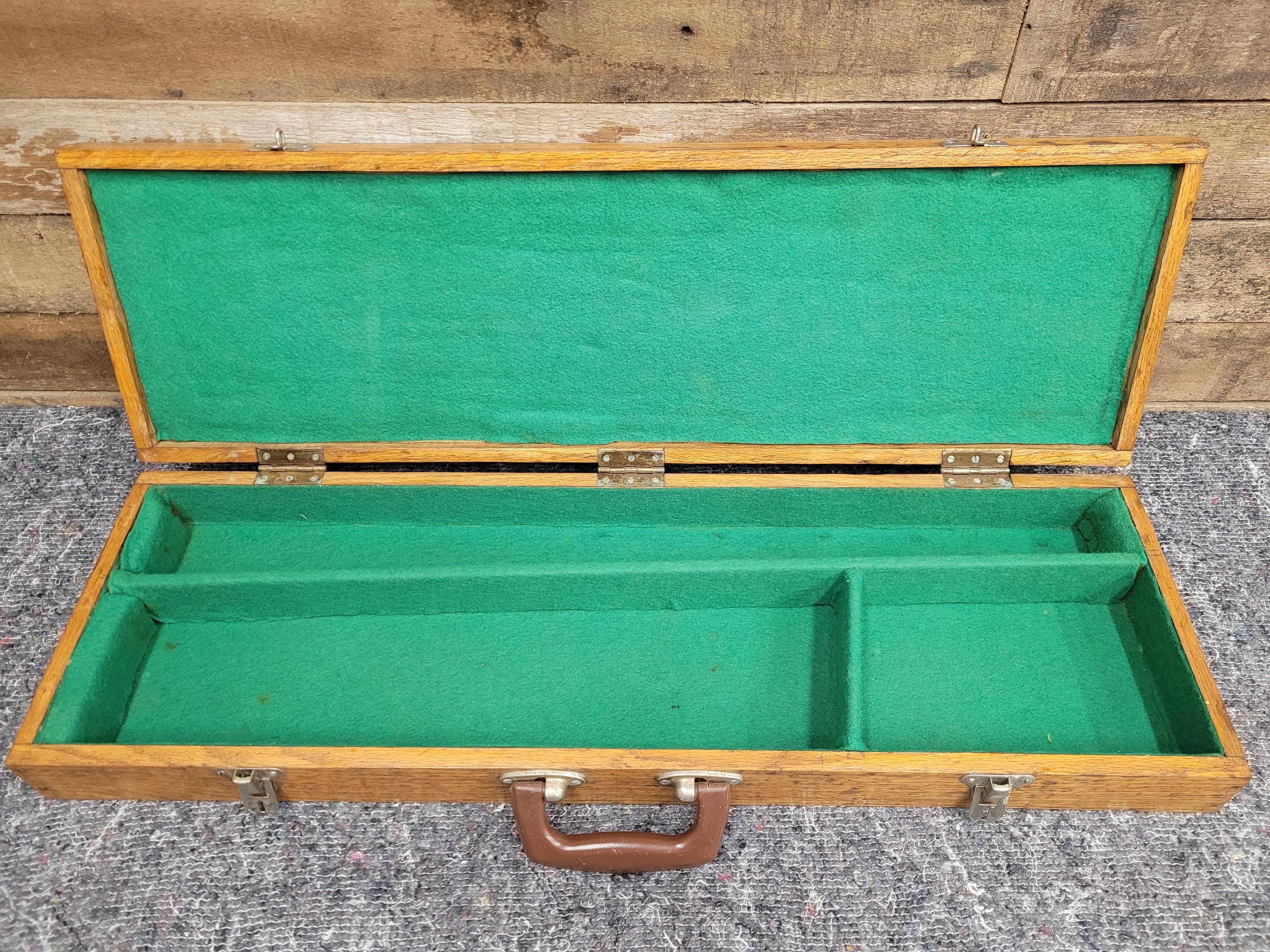 Vintage Oak Shotgun Case with Green Felt Lining – 12 Bore Gun Case