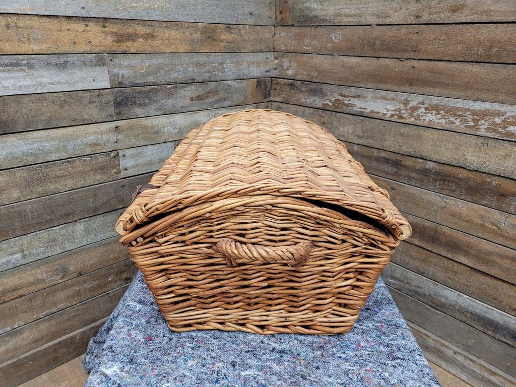 Vintage Wicker Picnic Basket Log Basket Toy Chest