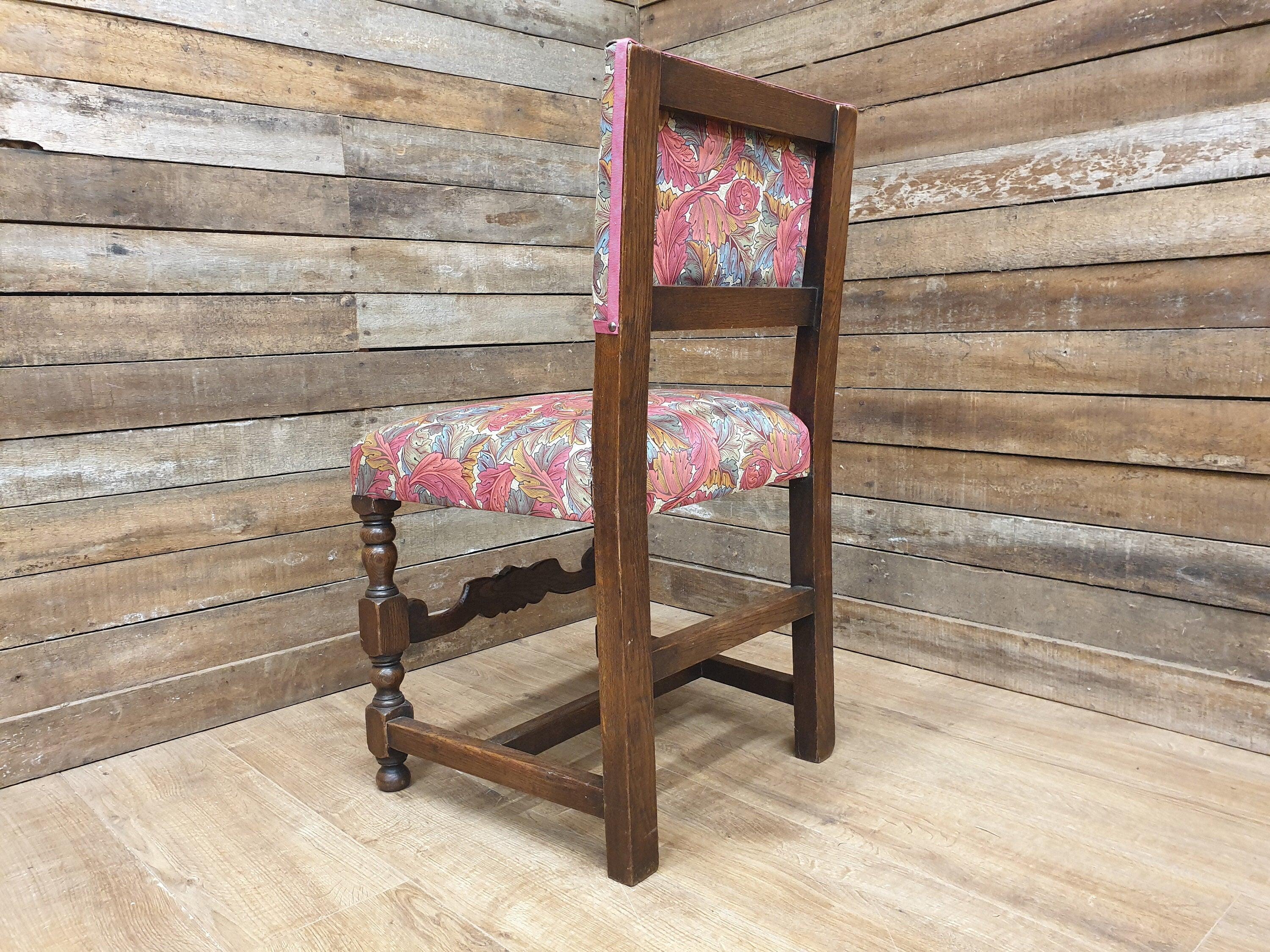Antique William Morris Acanthus Fully Upholstered Oak Framed Chair Turned Legs