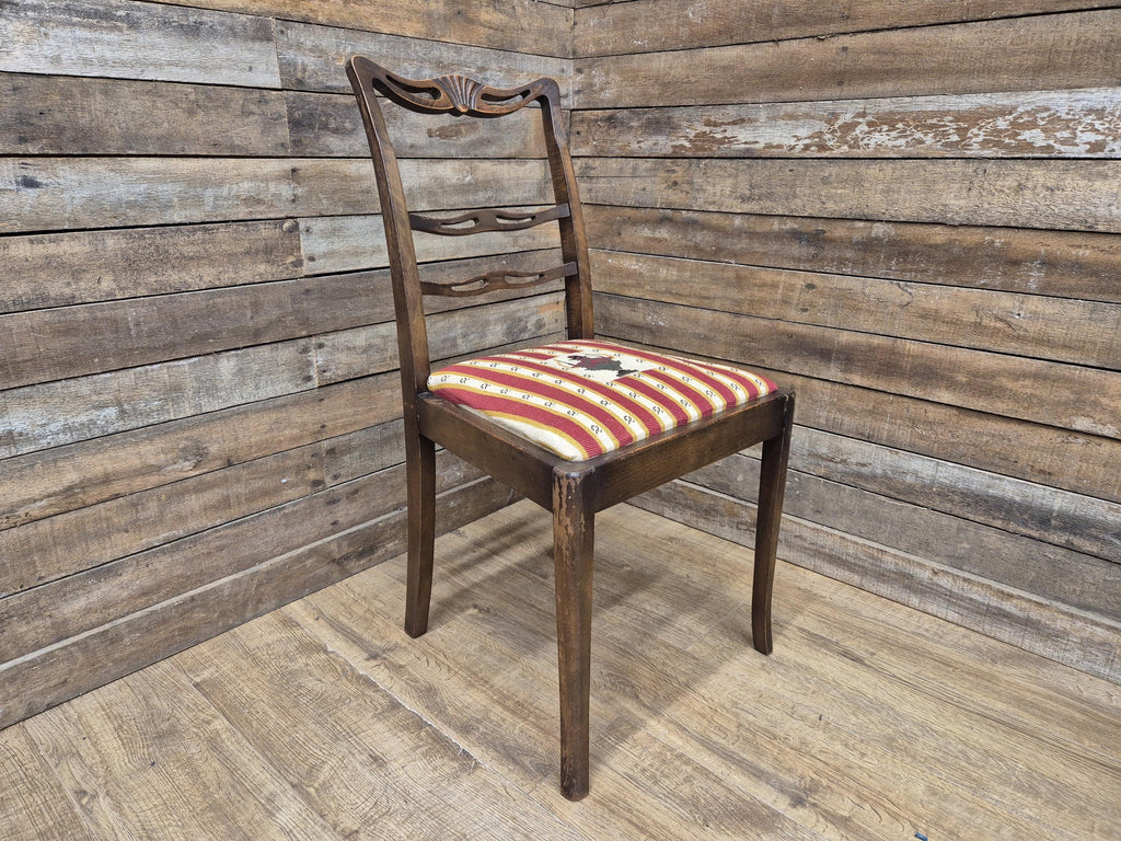 Four Vintage Ladder Back Wool Needlepoint Dining Chairs Pop Out Seat Pads