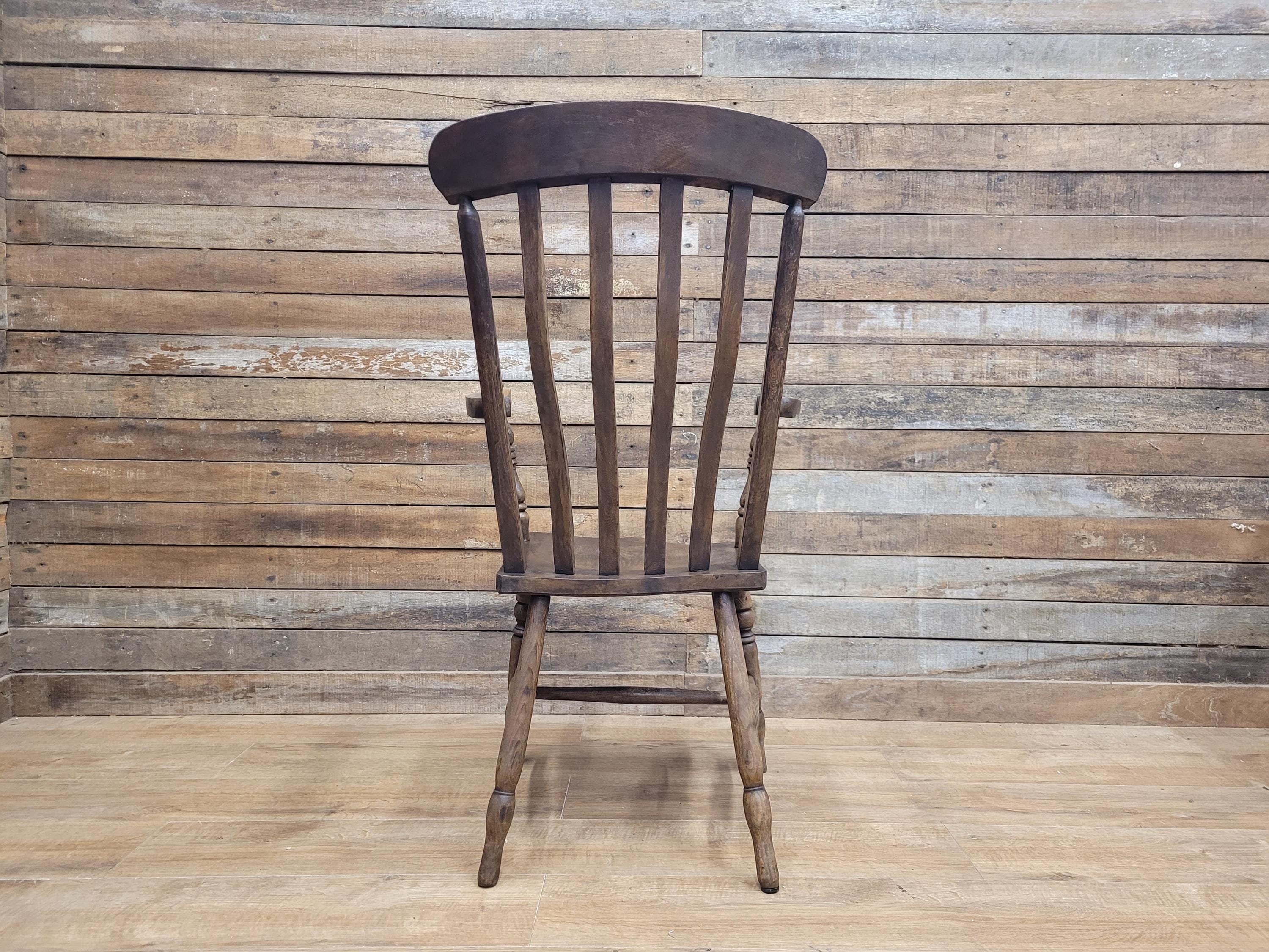 Country House Antique Distressed Lath Back Grandfather Oak And Elm Windsor Chair