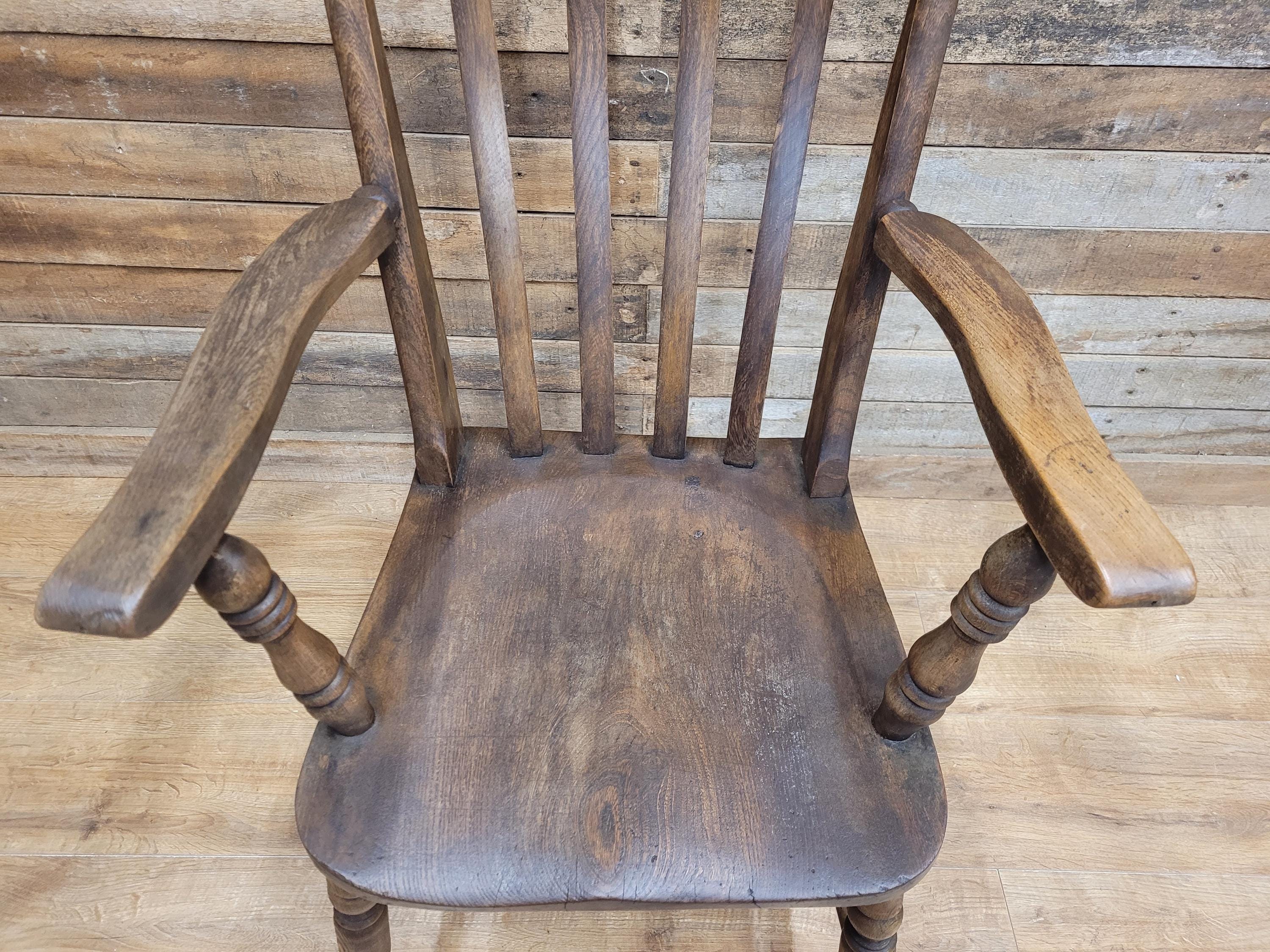 Country House Antique Distressed Lath Back Grandfather Oak And Elm Windsor Chair