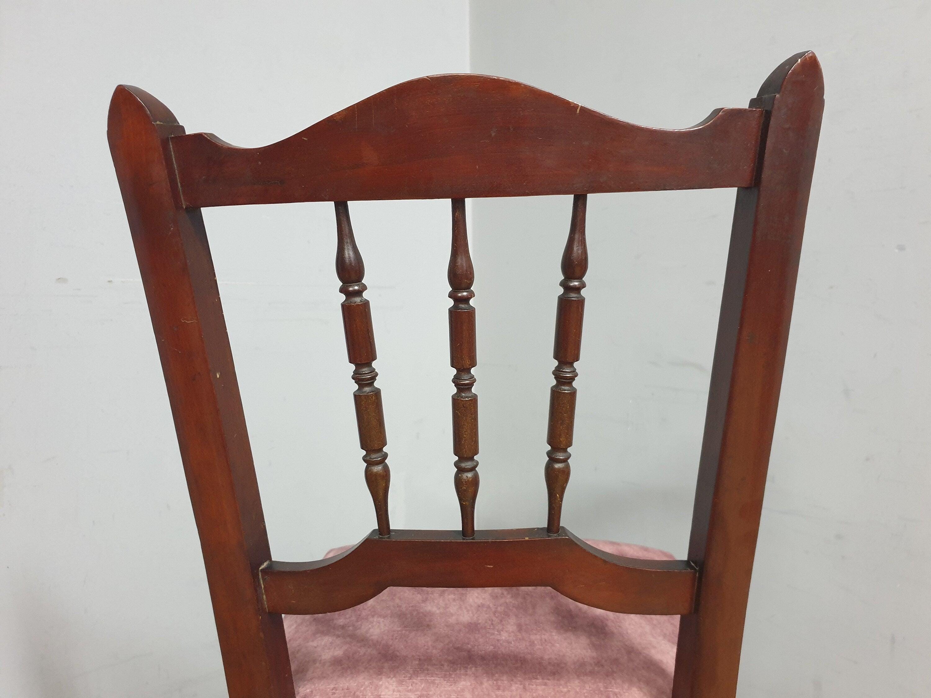 Vintage Antique Mahogany Ornate Spindle Back Turned Leg Bedroom Chair