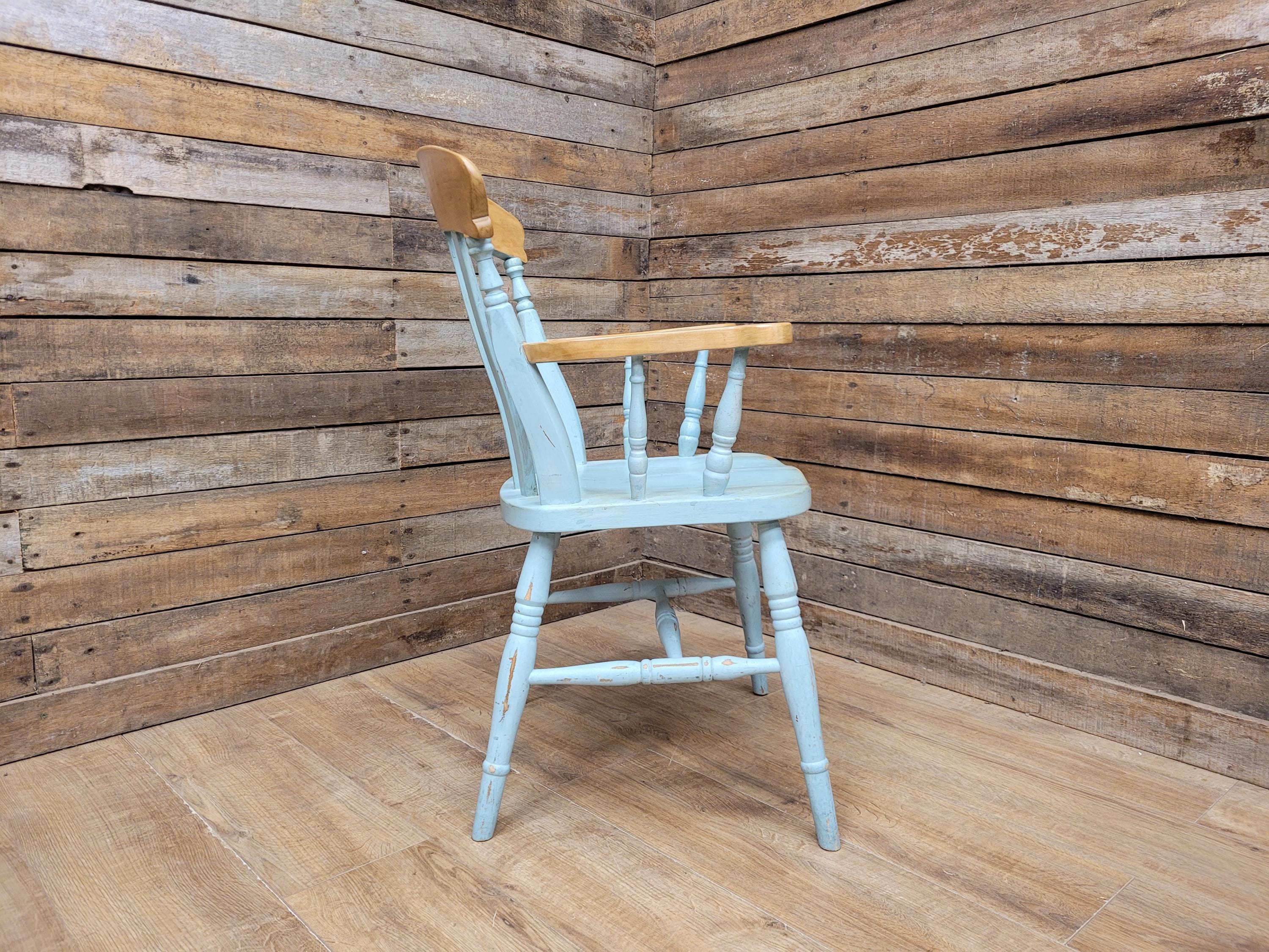 Vintage Country House Antique Waxed Distressed Painted Lath Back Carver Chair