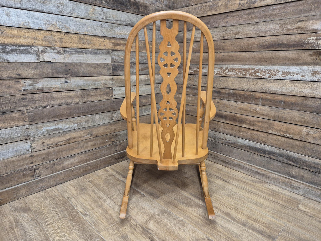 Vintage Wheel Back Country House Lyre Back Windsor Blonde Rocking Chair