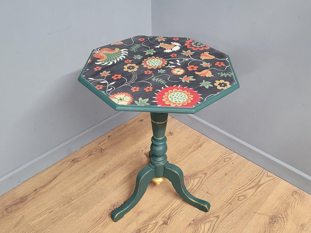 Green And Gold Painted Tri Leg Wine Occasional Table