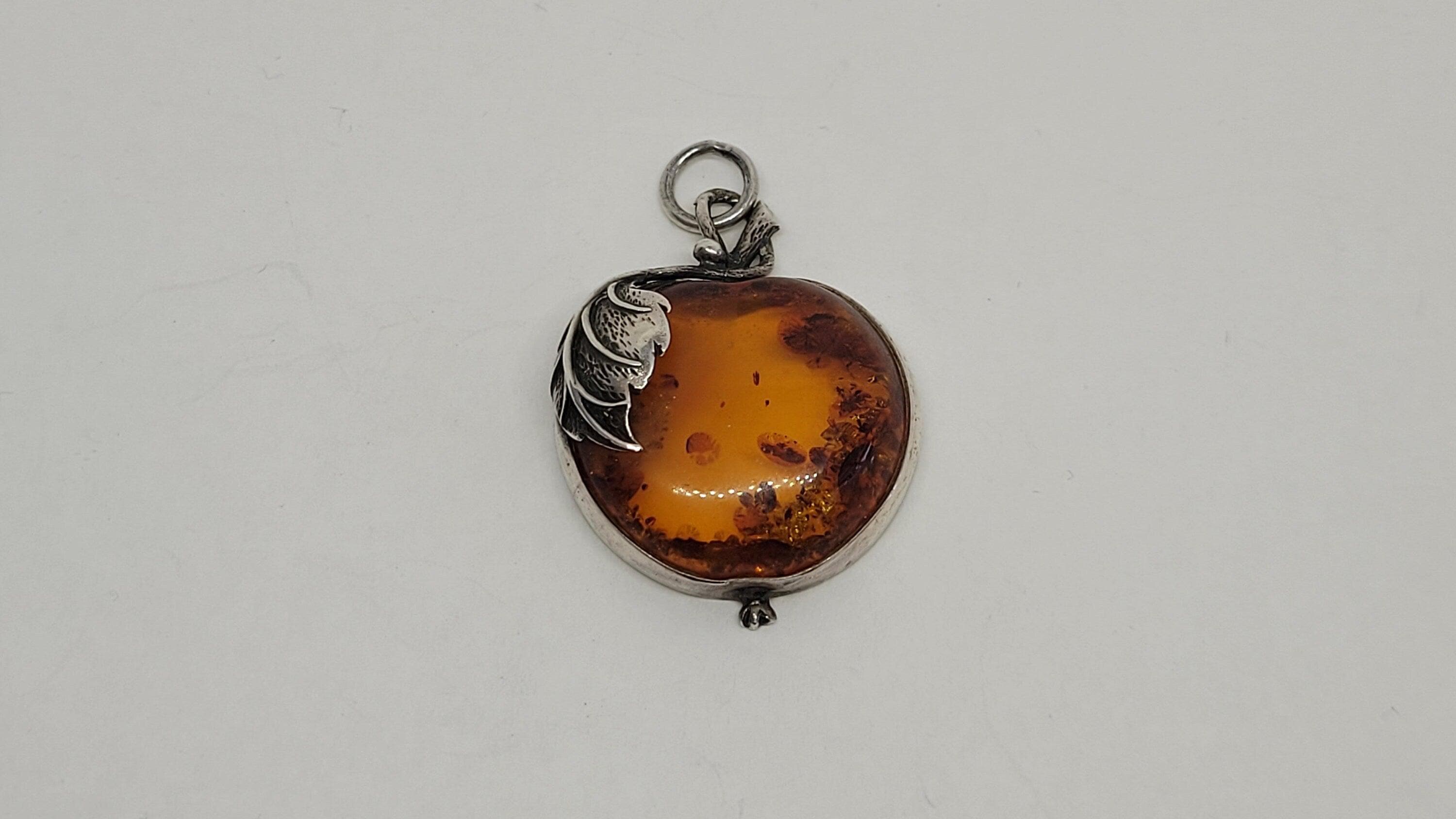 White Metal "Amber" Apple Shaped Bohemian Pendant