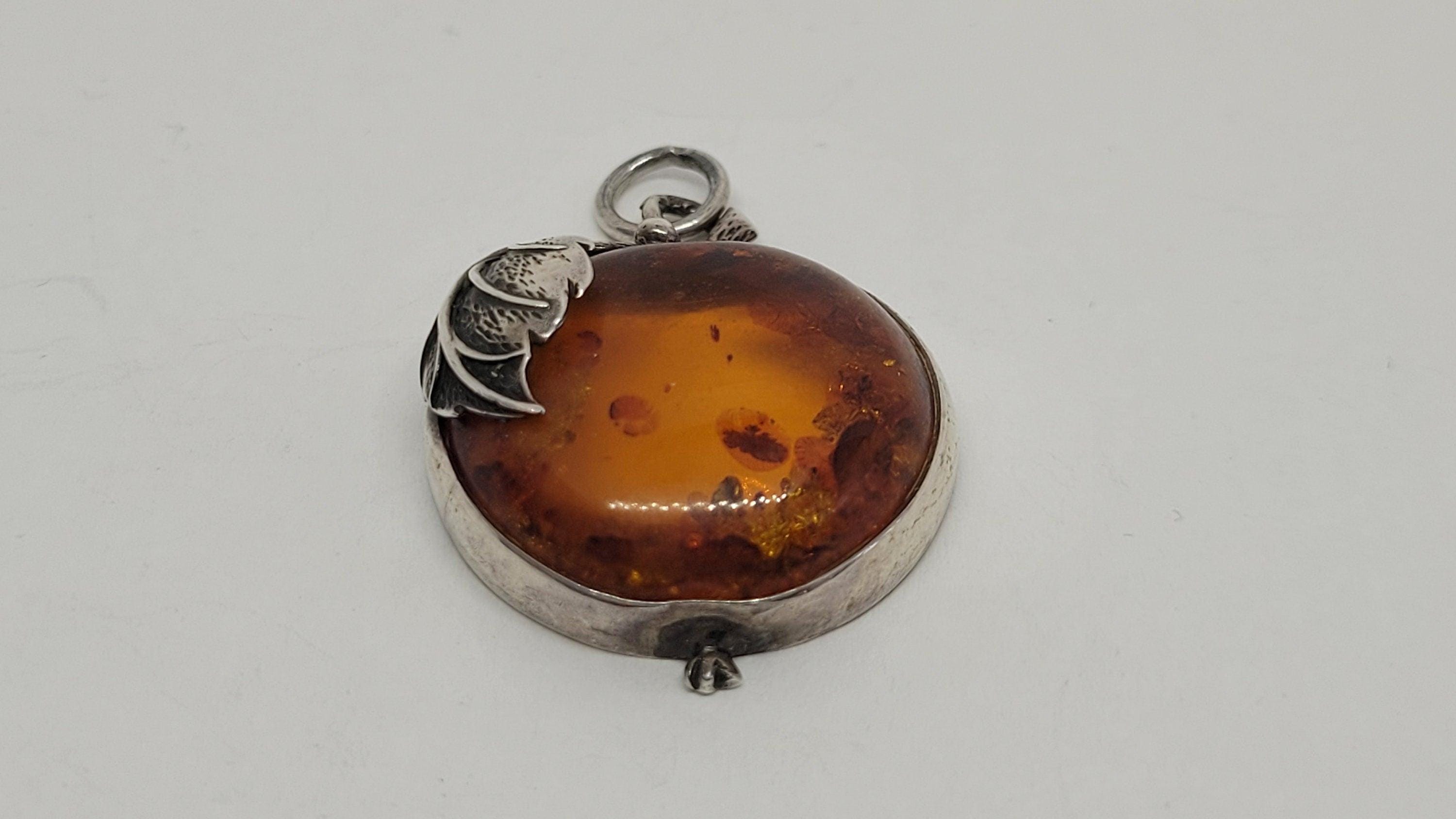 White Metal "Amber" Apple Shaped Bohemian Pendant