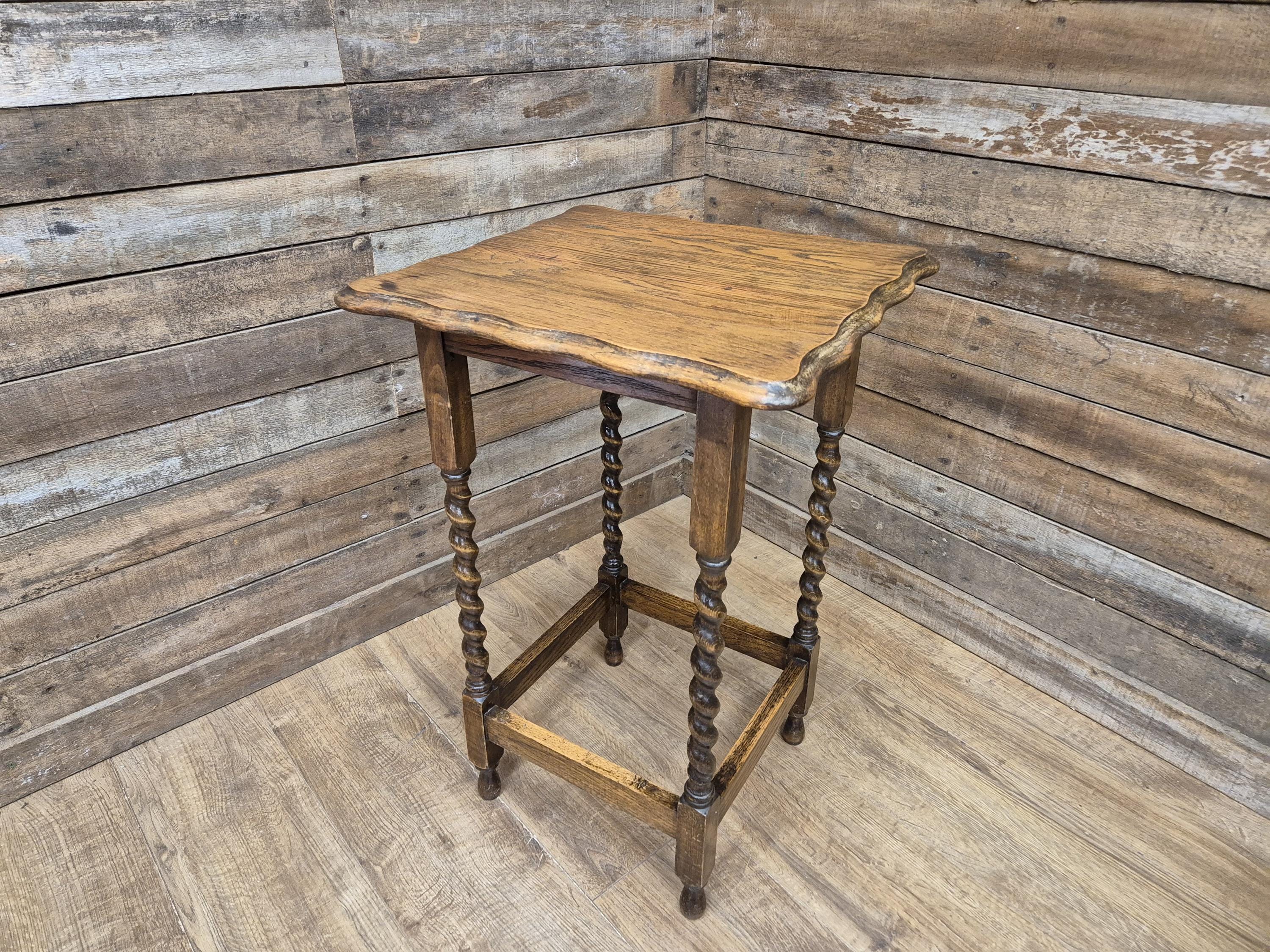 Vintage Barley Twist Pie Crust Oak Side Table Hall Table Plant Stand