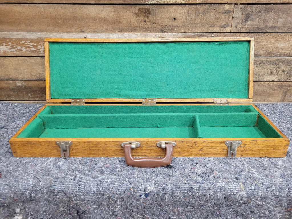 Vintage Oak Shotgun Case with Green Felt Lining – 12 Bore Gun Case