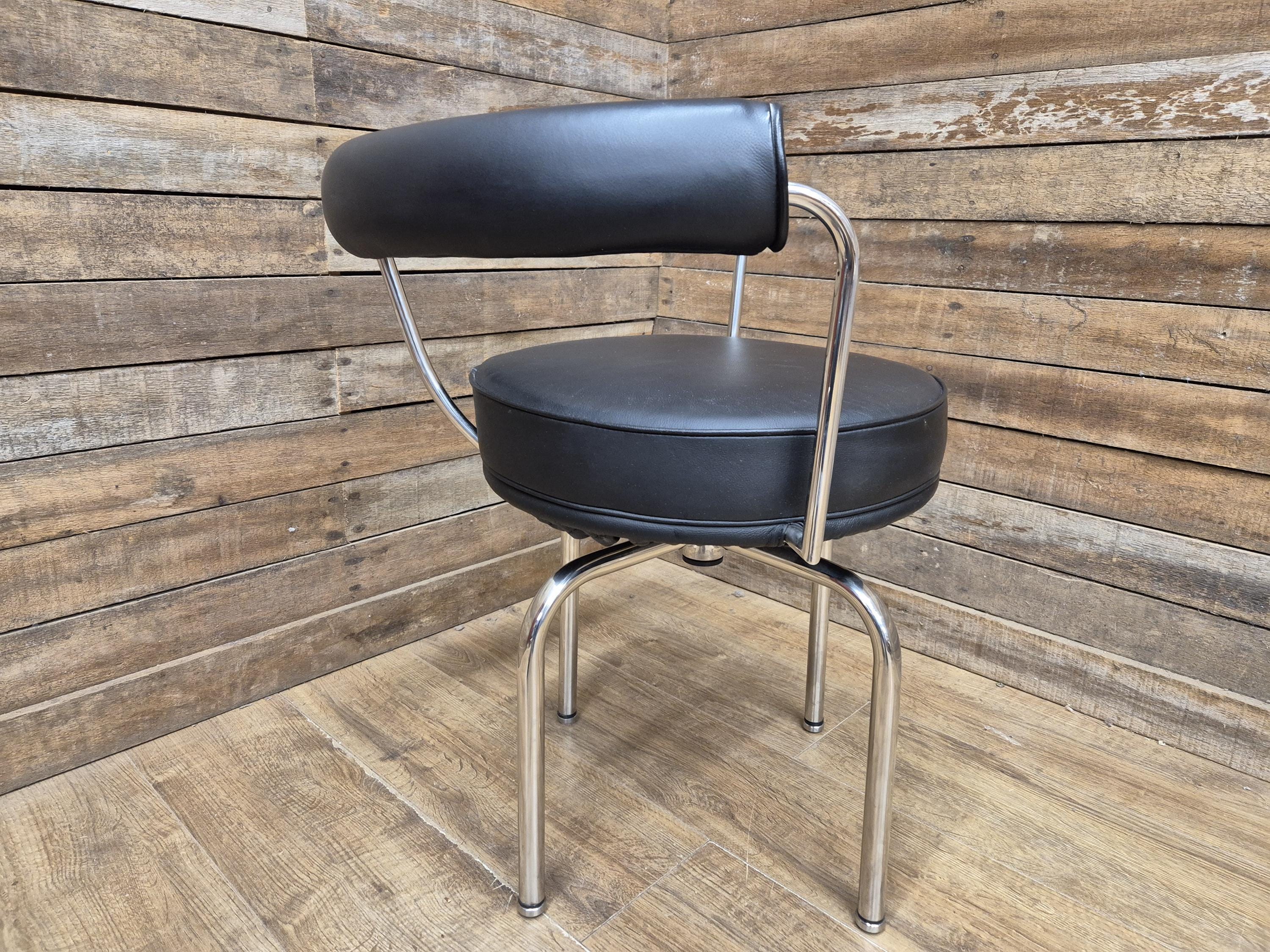 Mid Century Le Corbusier LC7 Repro Swivel Chair in Black Leather & Chrome