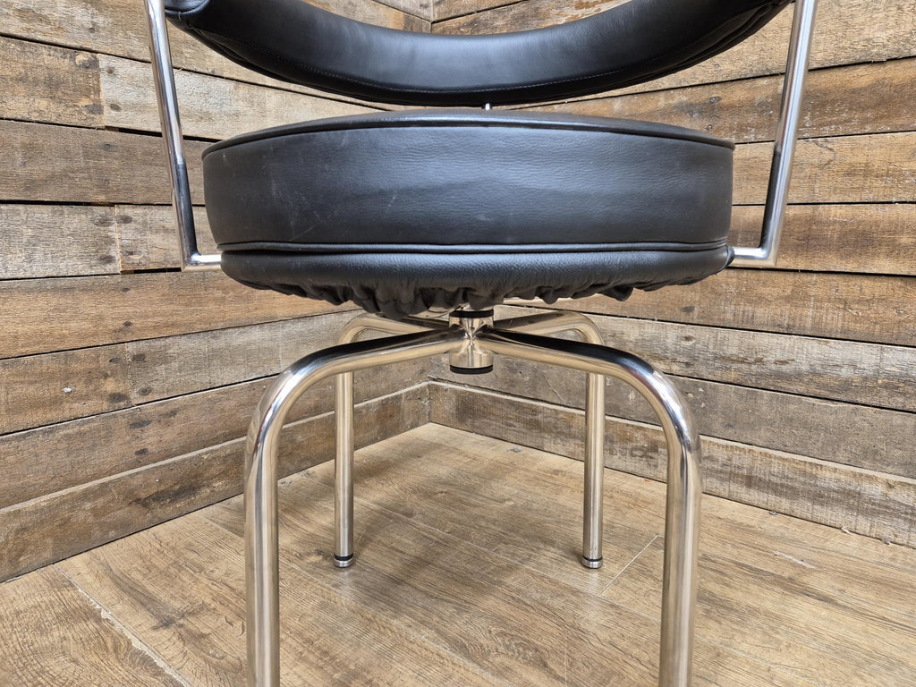 Mid Century Le Corbusier LC7 Repro Swivel Chair in Black Leather & Chrome