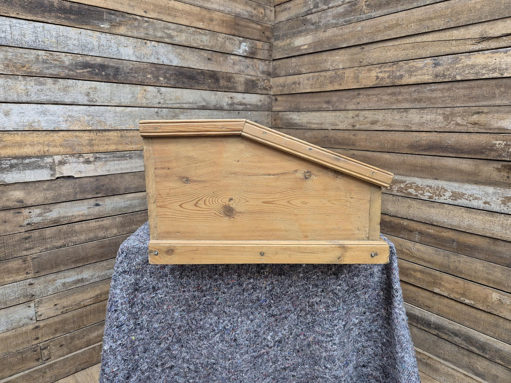 Antique Distressed Pine Clerks Writing Slope Great Maître d' Host Station