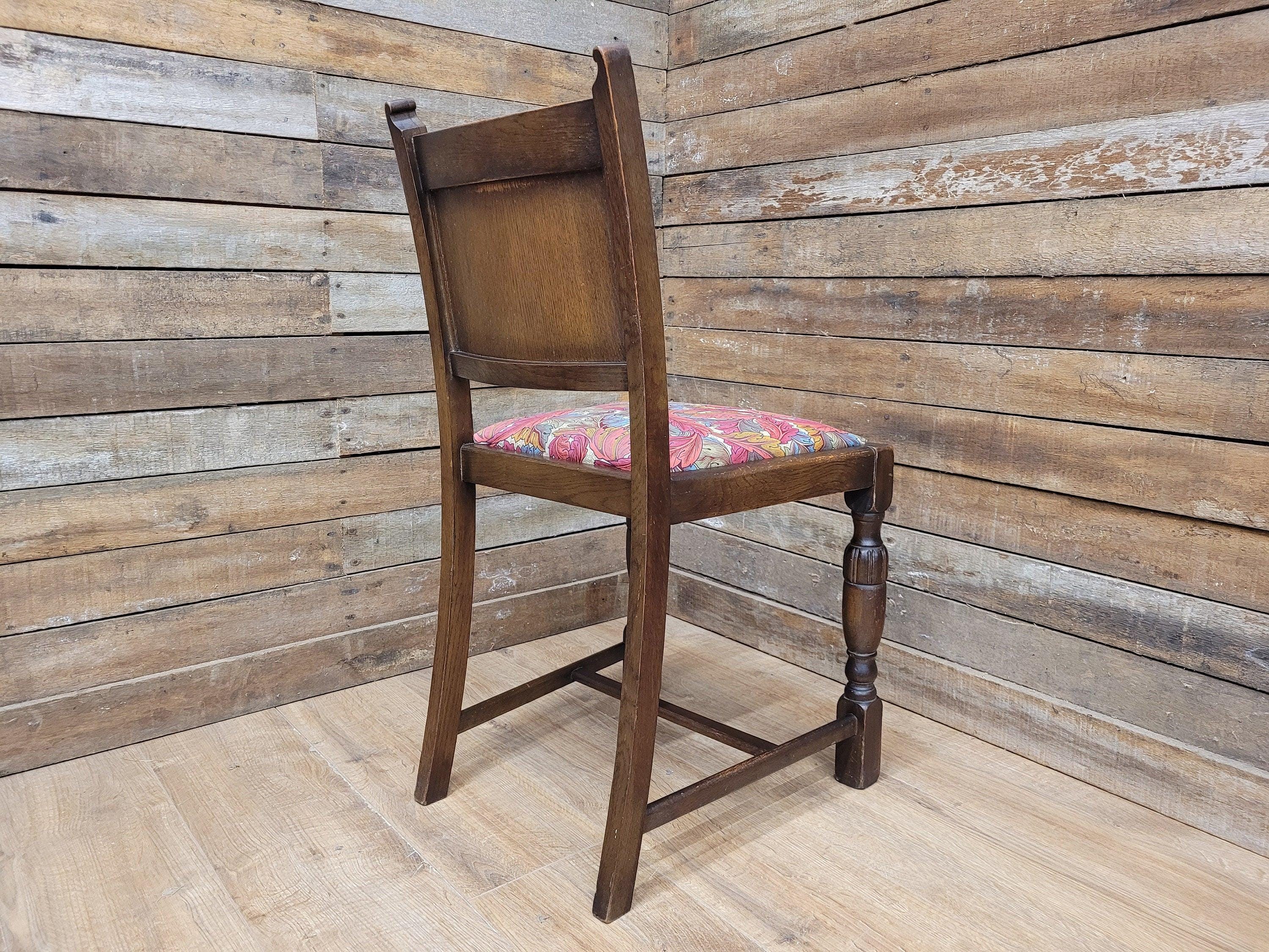Vintage Motif Carved Backed Hall Bedroom William Morris Red Acanthus Seat Pad
