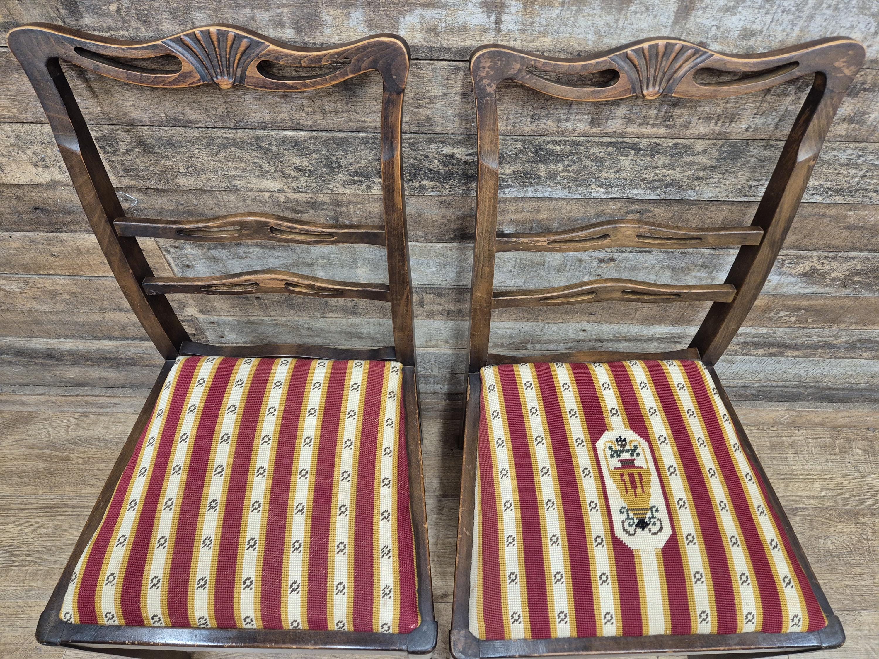 Four Vintage Ladder Back Wool Needlepoint Dining Chairs Pop Out Seat Pads