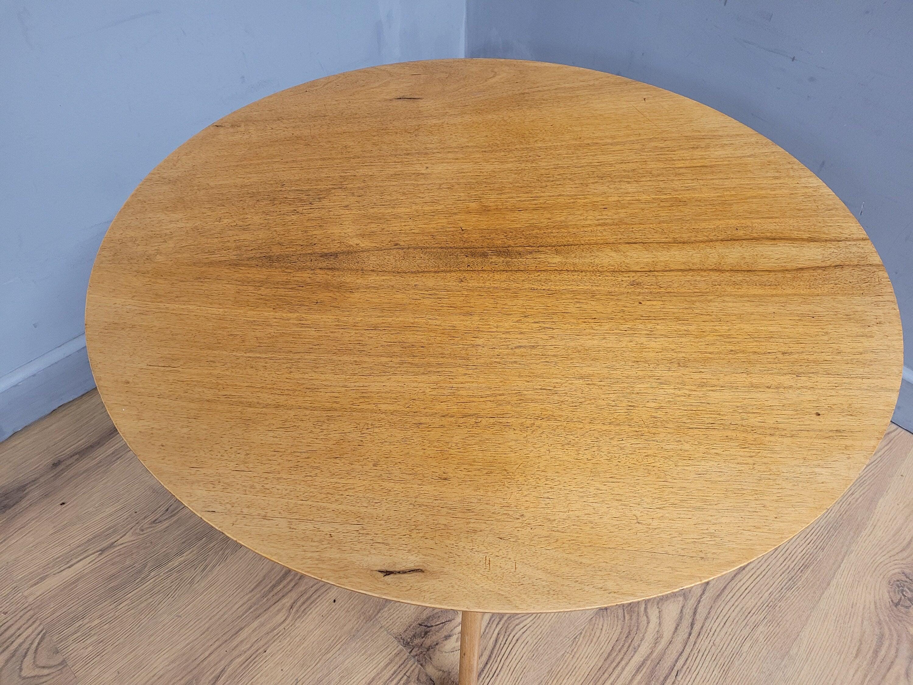 Mid Century Circular Blonde Coffee Table On Tapered Legs Retro Chic