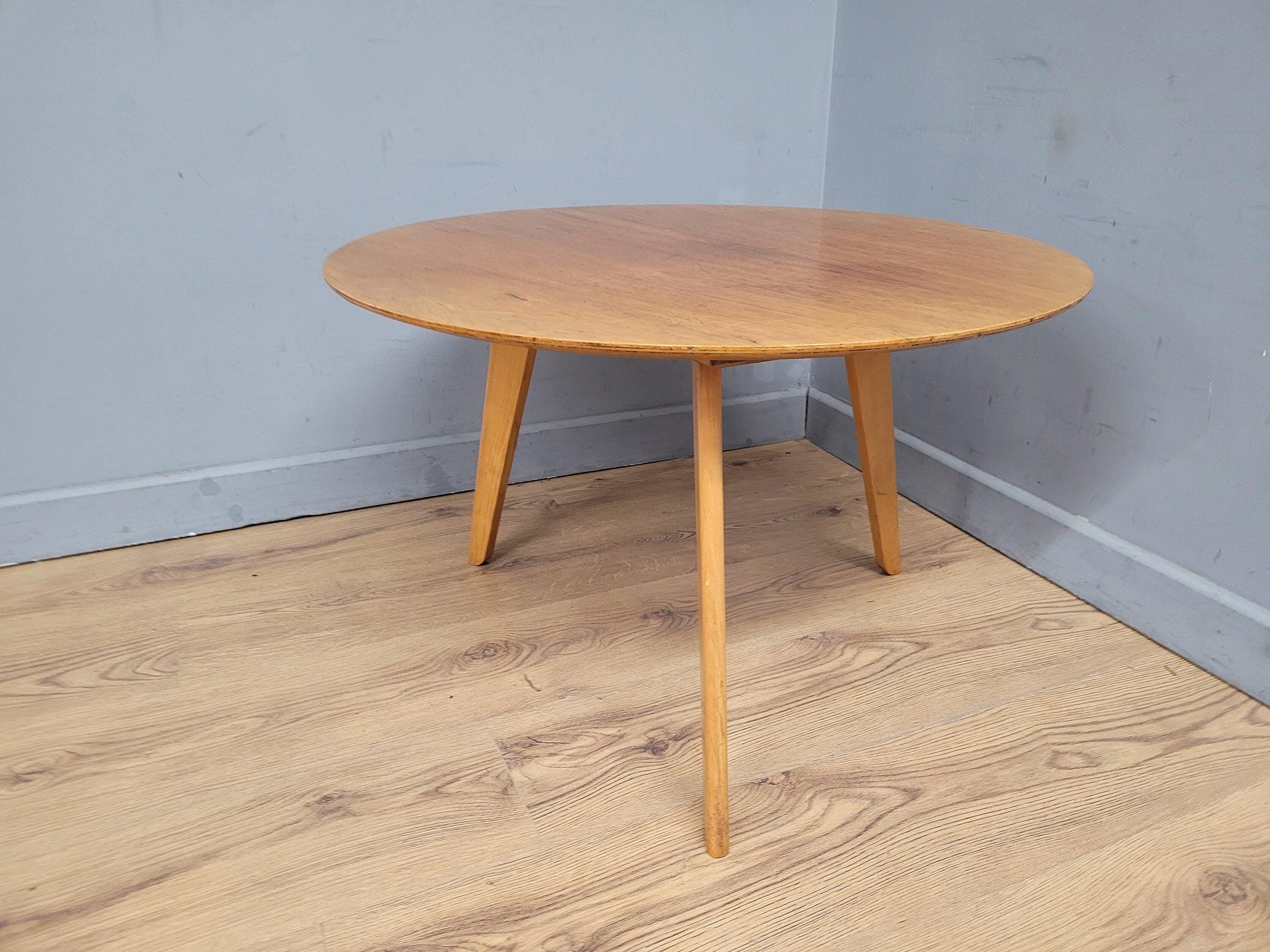 Mid Century Circular Blonde Coffee Table On Tapered Legs Retro Chic