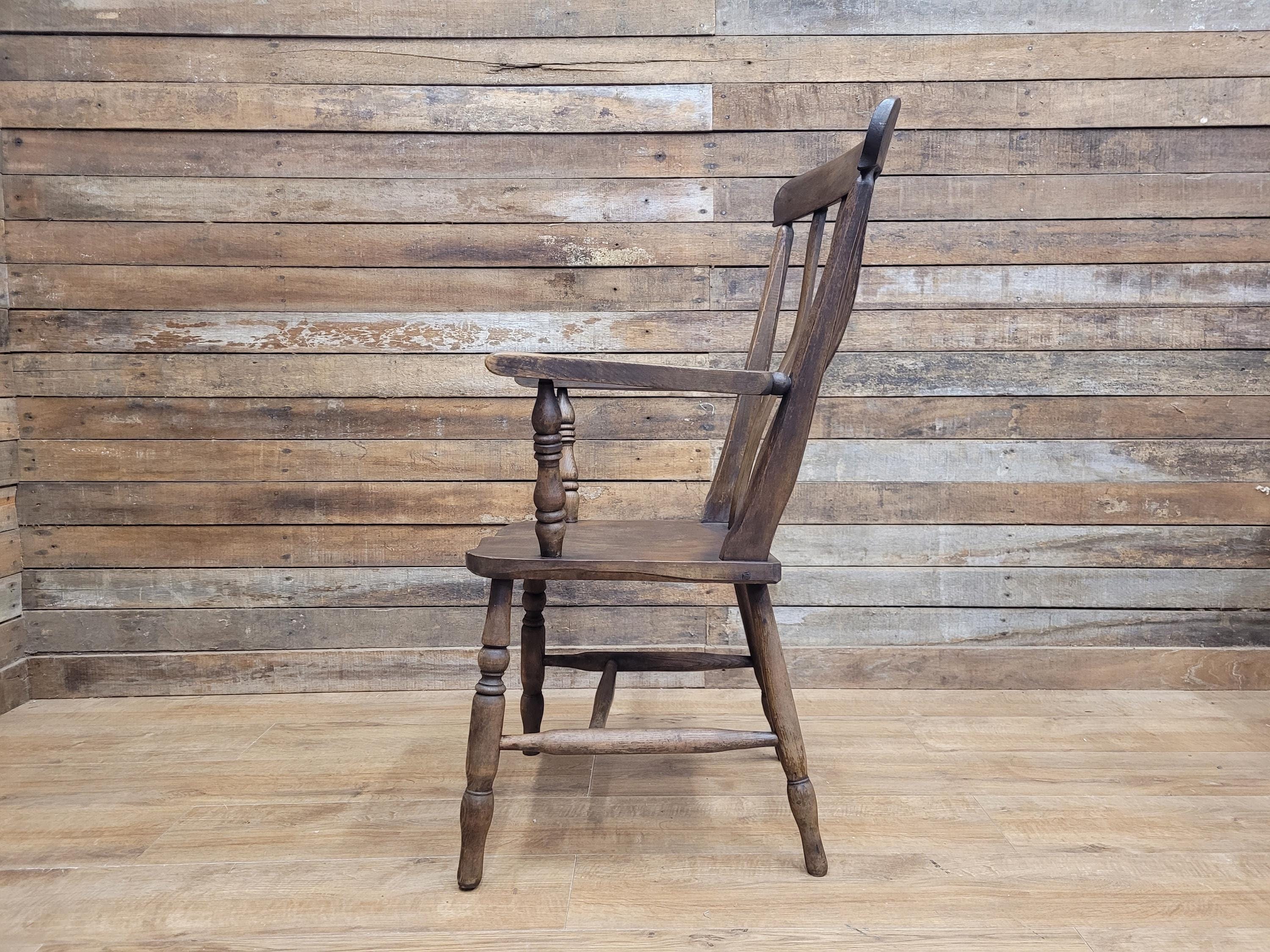 Country House Antique Distressed Lath Back Grandfather Oak And Elm Windsor Chair