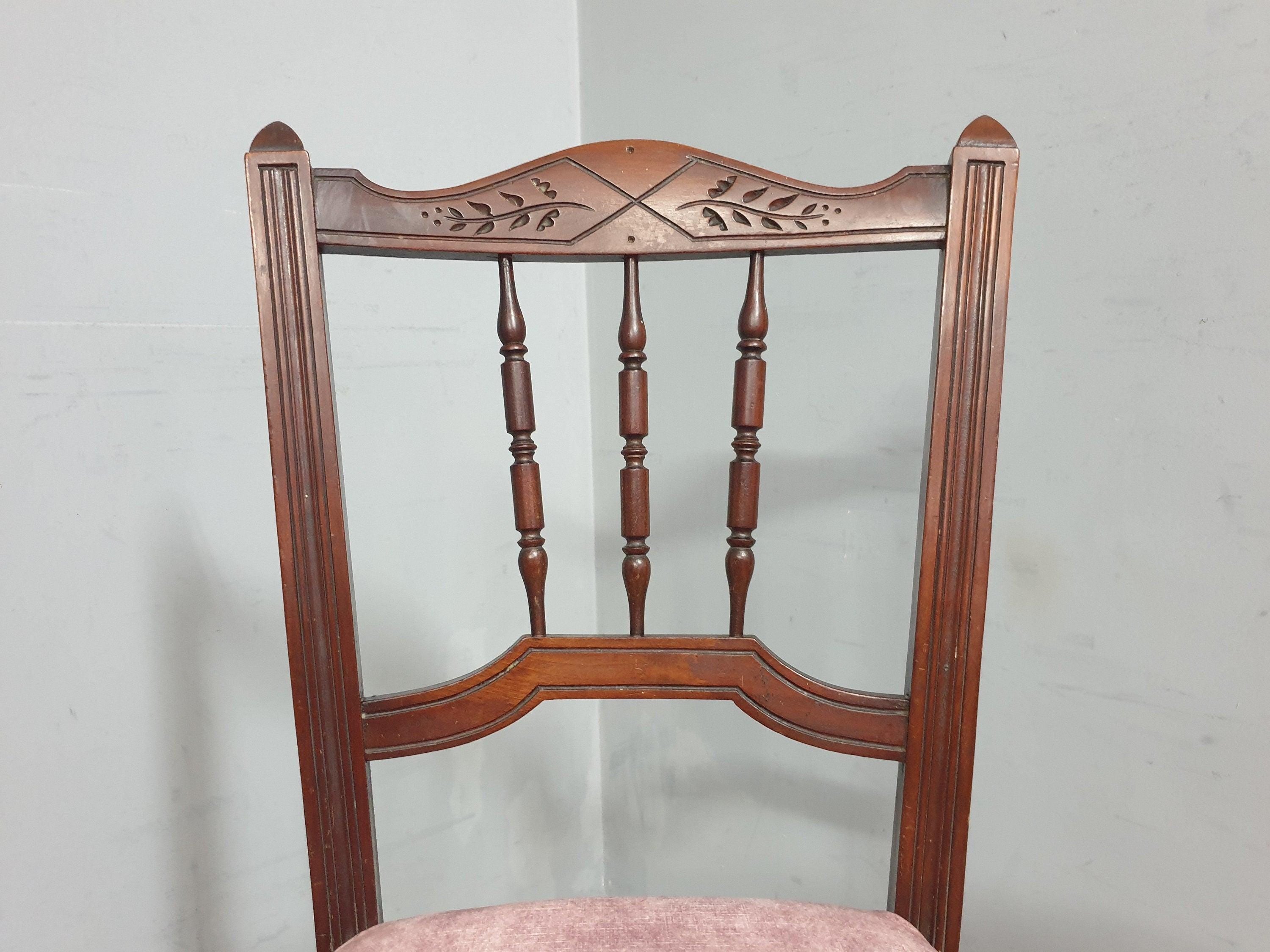Vintage Antique Mahogany Ornate Spindle Back Turned Leg Bedroom Chair