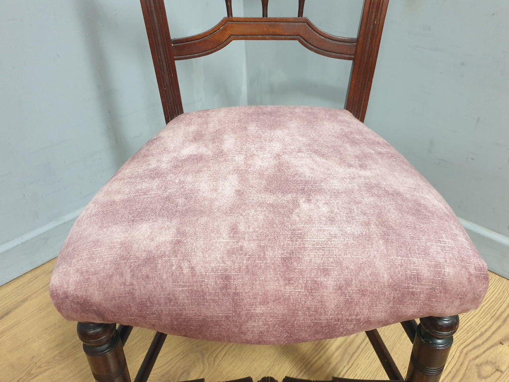 Vintage Antique Mahogany Ornate Spindle Back Turned Leg Bedroom Chair