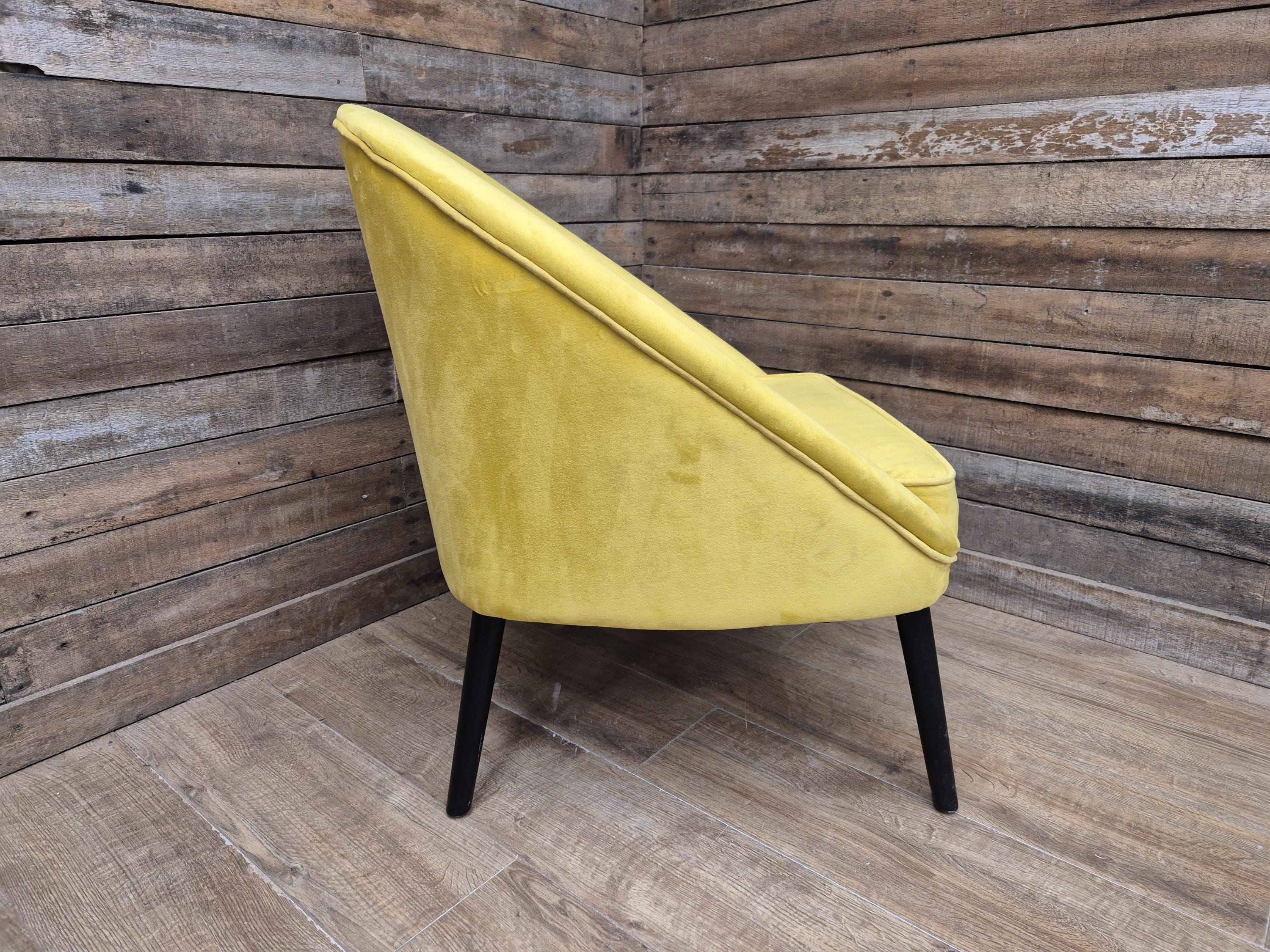 Retro Styled Mustard Yellow Velvet Accent Chair Mid Century Style Tub Armchair