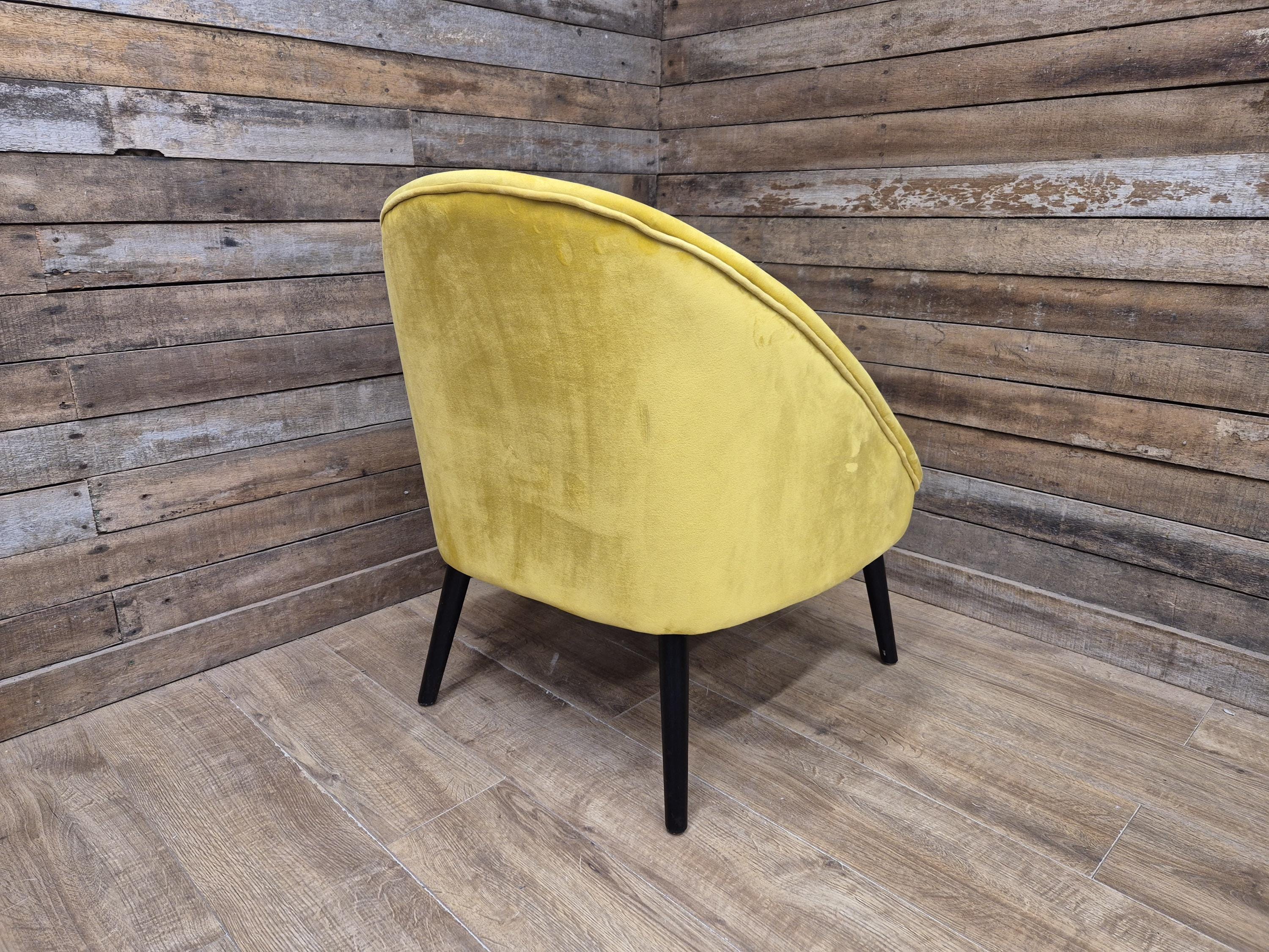 Retro Styled Mustard Yellow Velvet Accent Chair Mid Century Style Tub Armchair