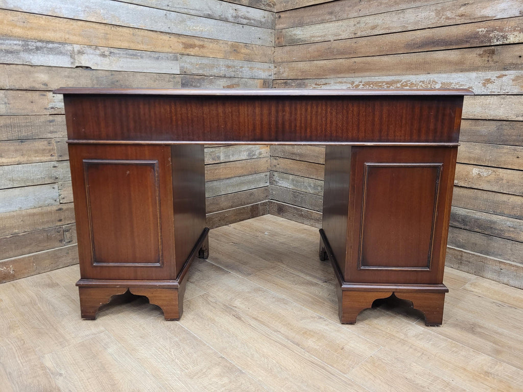 Mahogany Veneered Antique Style Pedestal Desk Green Leather Top Captains Desk