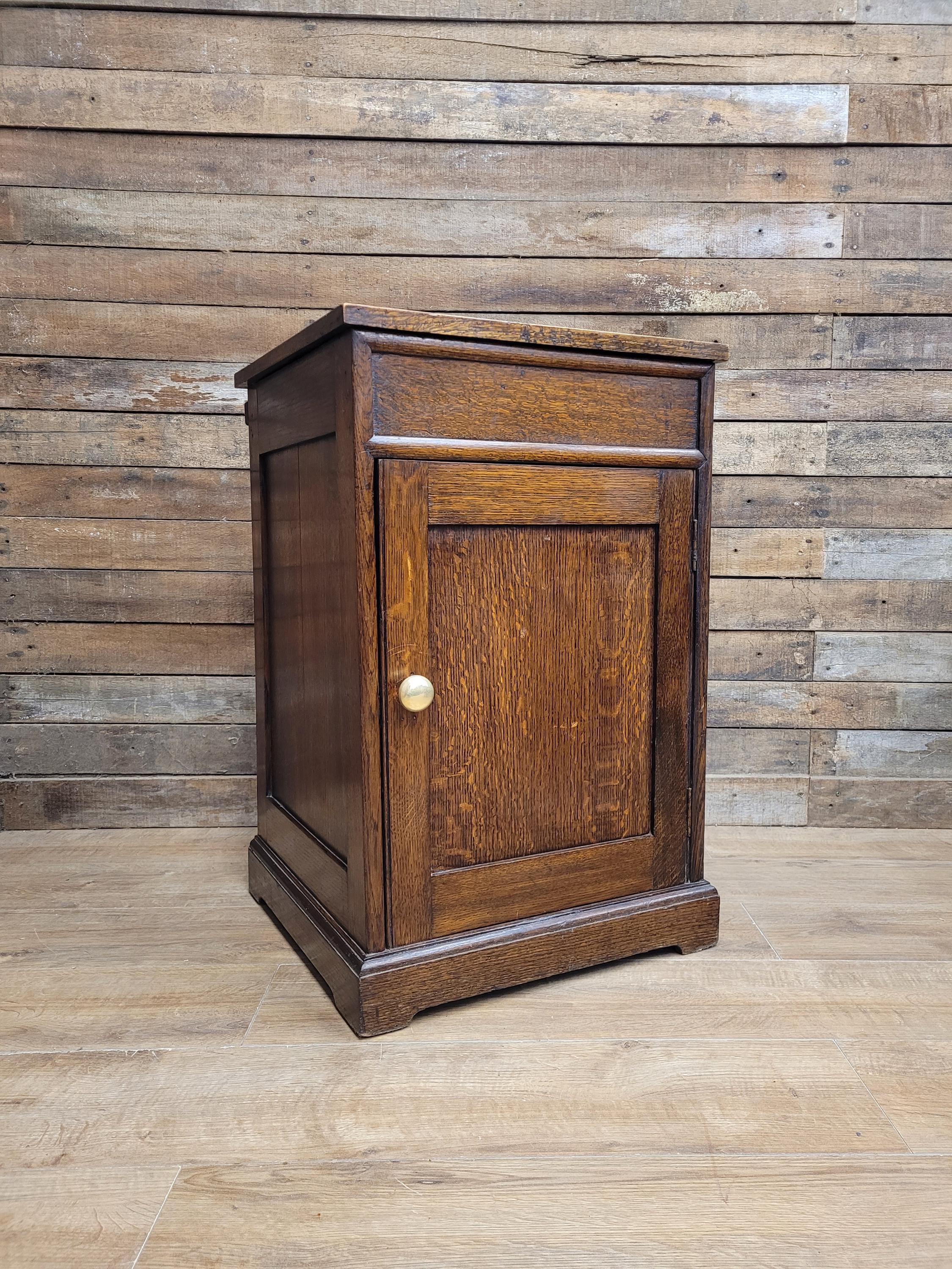 Vintage Oak Single Door Pot Cupboard Display Stand or Bedside Cabinet