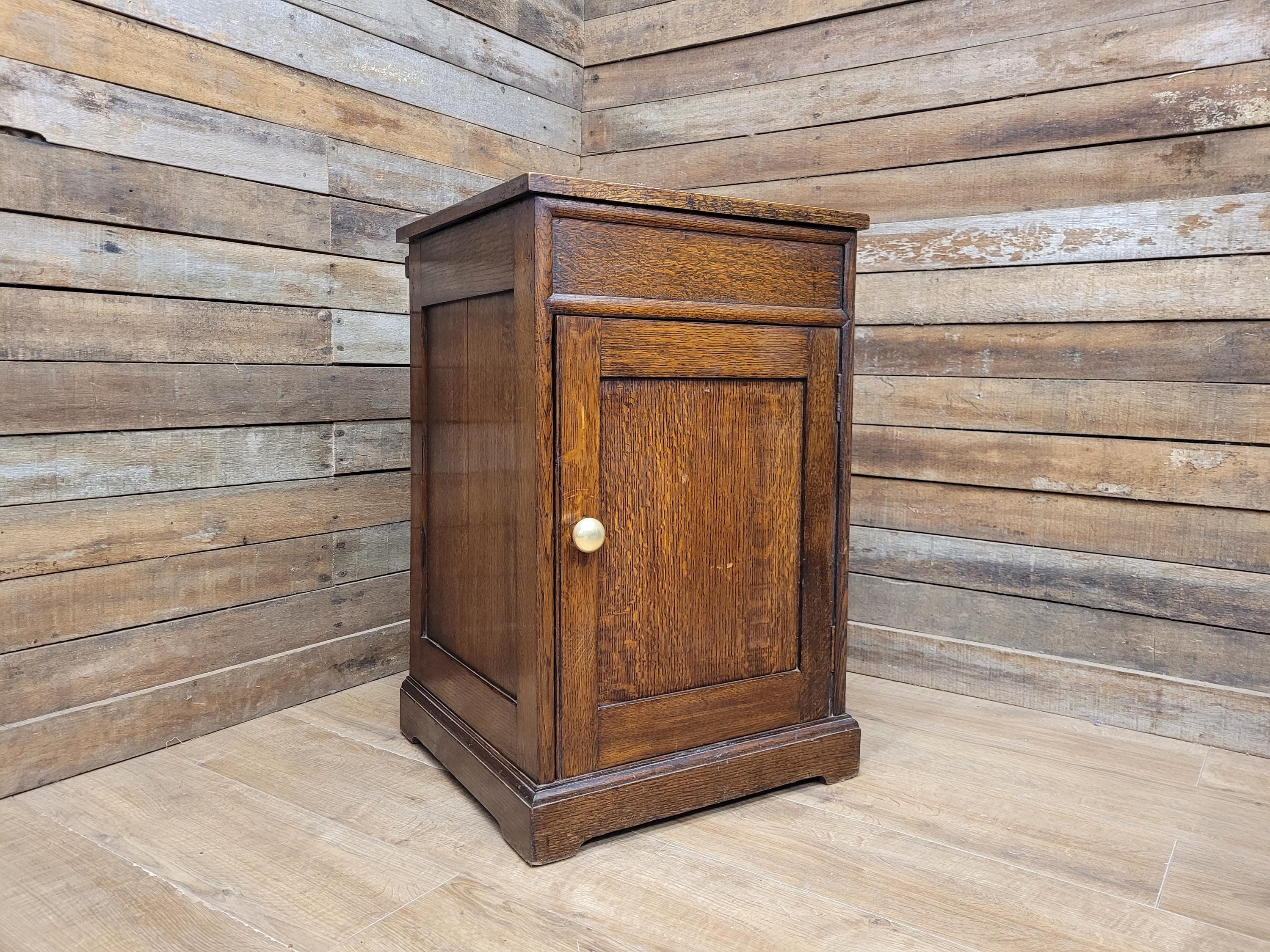 Vintage Oak Single Door Pot Cupboard Display Stand or Bedside Cabinet
