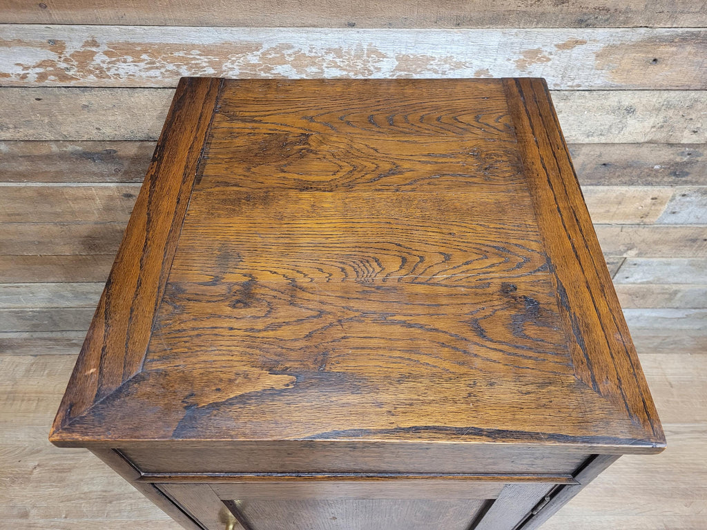 Vintage Oak Single Door Pot Cupboard Display Stand or Bedside Cabinet