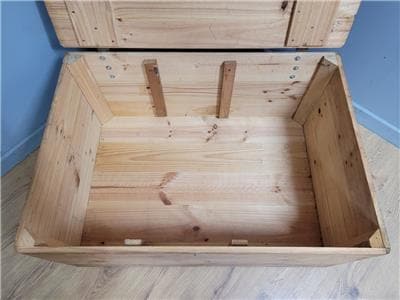 Pine Storage Chest Wooden Blanket Box Rustic Trunk Large Ottoman Vintage