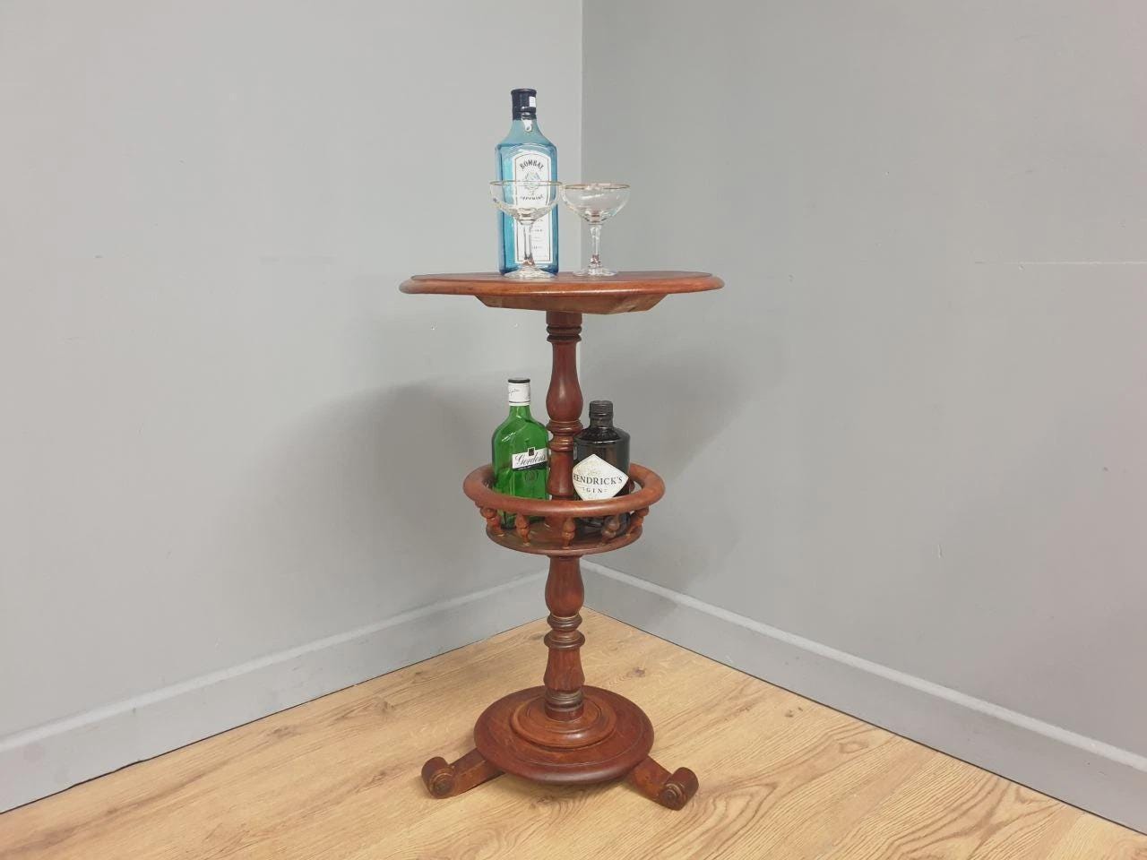 Antique Mahogany Wine Table Late Victorian Turned Pedestal Circular Top