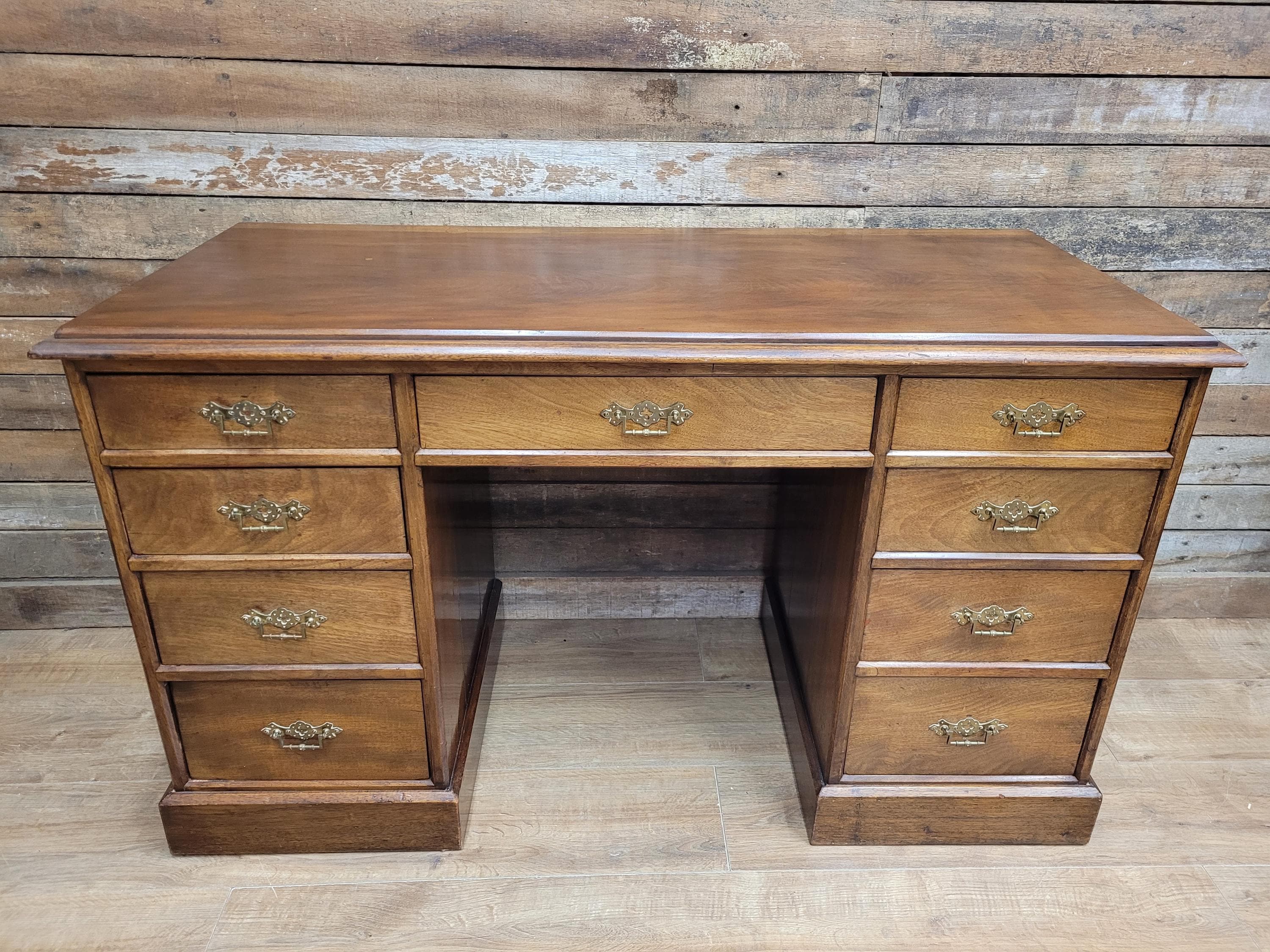 Victorian Mahogany Pedestal Desk With Nine Drawers Antique