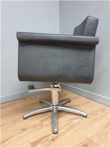 REM UK barber chair black vinyl alloy retro hydraulic swivel salon