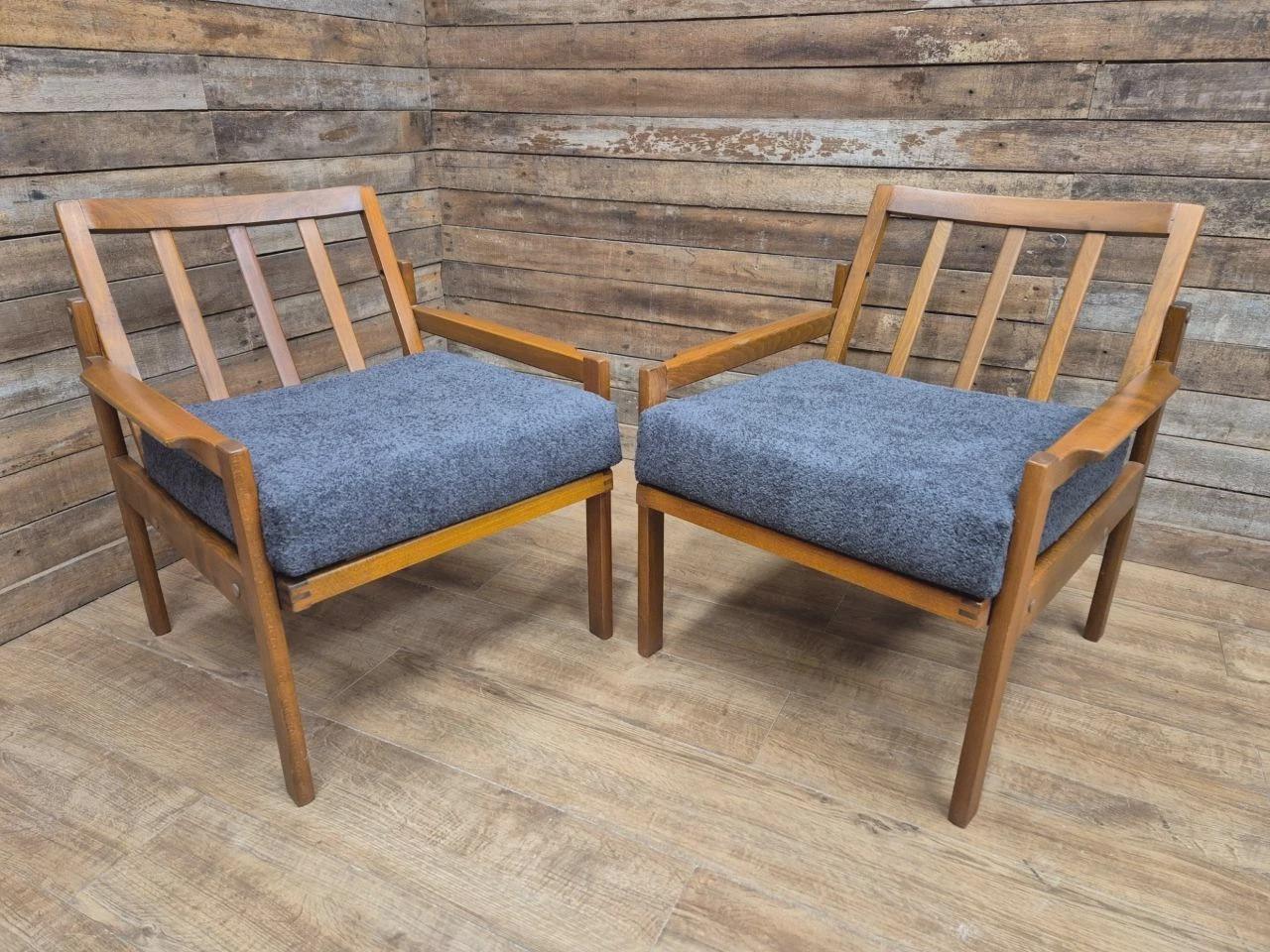 Pair Centa Teak Lounge Chairs Mid Century Danish Armchairs MCM Classic Style