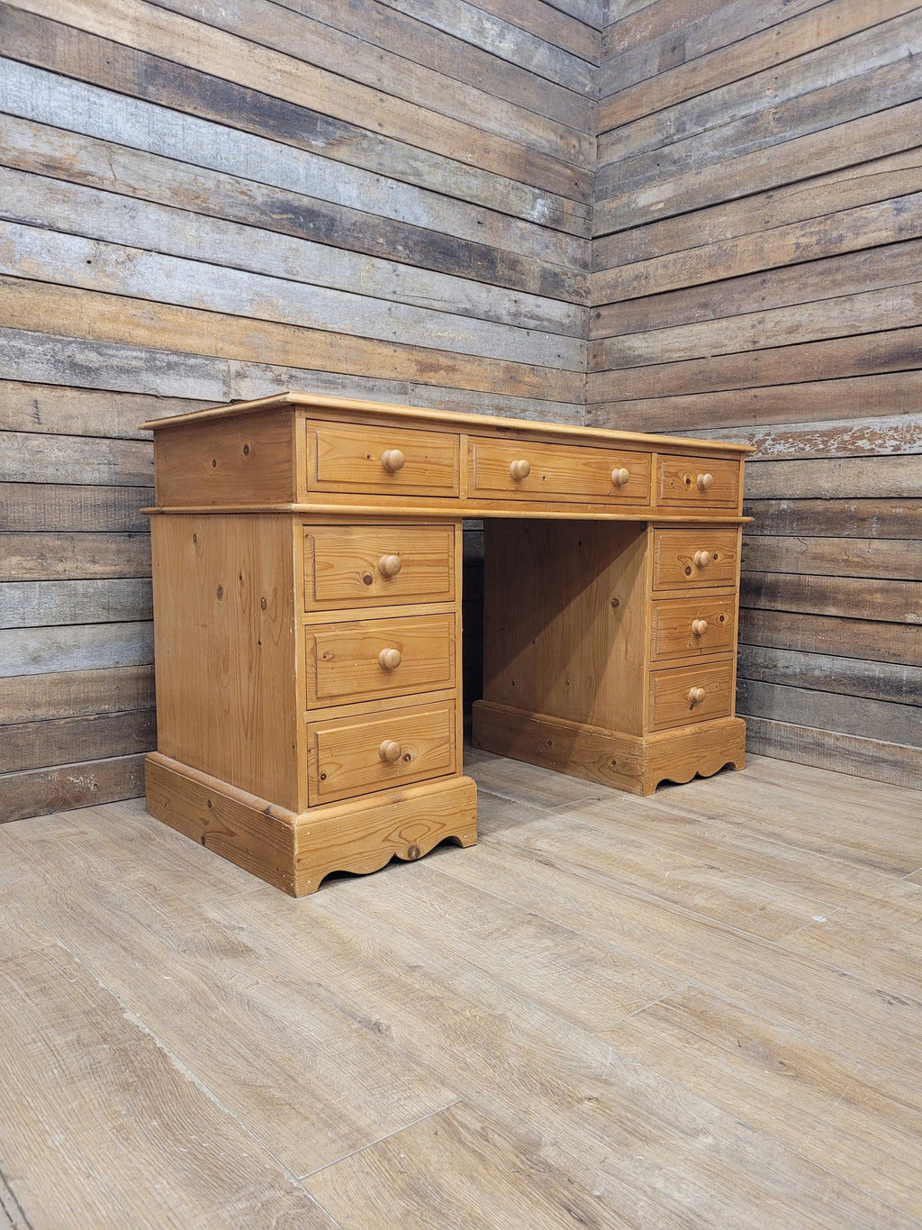 Pine Pedestal Desk Country Style Nine Drawer Home Office Writing Table