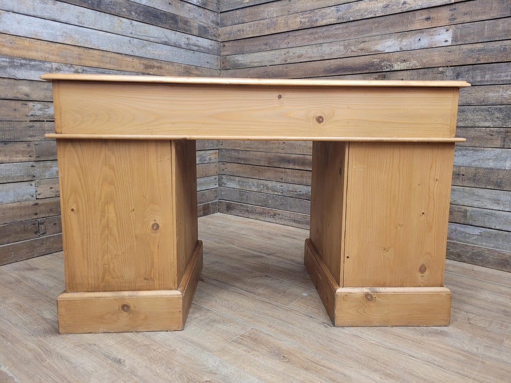 Pine Pedestal Desk Country Style Nine Drawer Home Office Writing Table