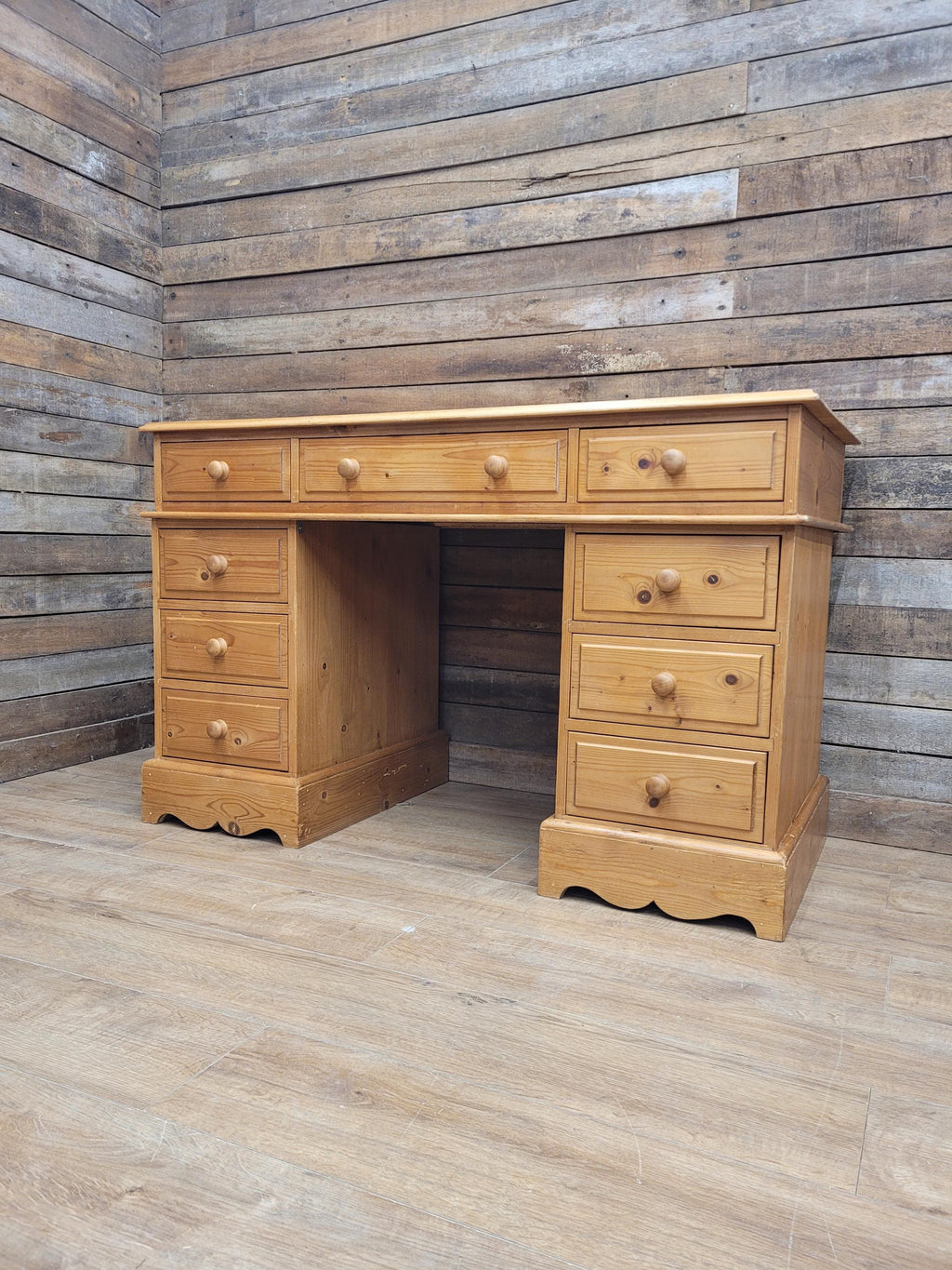 Pine Pedestal Desk Country Style Nine Drawer Home Office Writing Table
