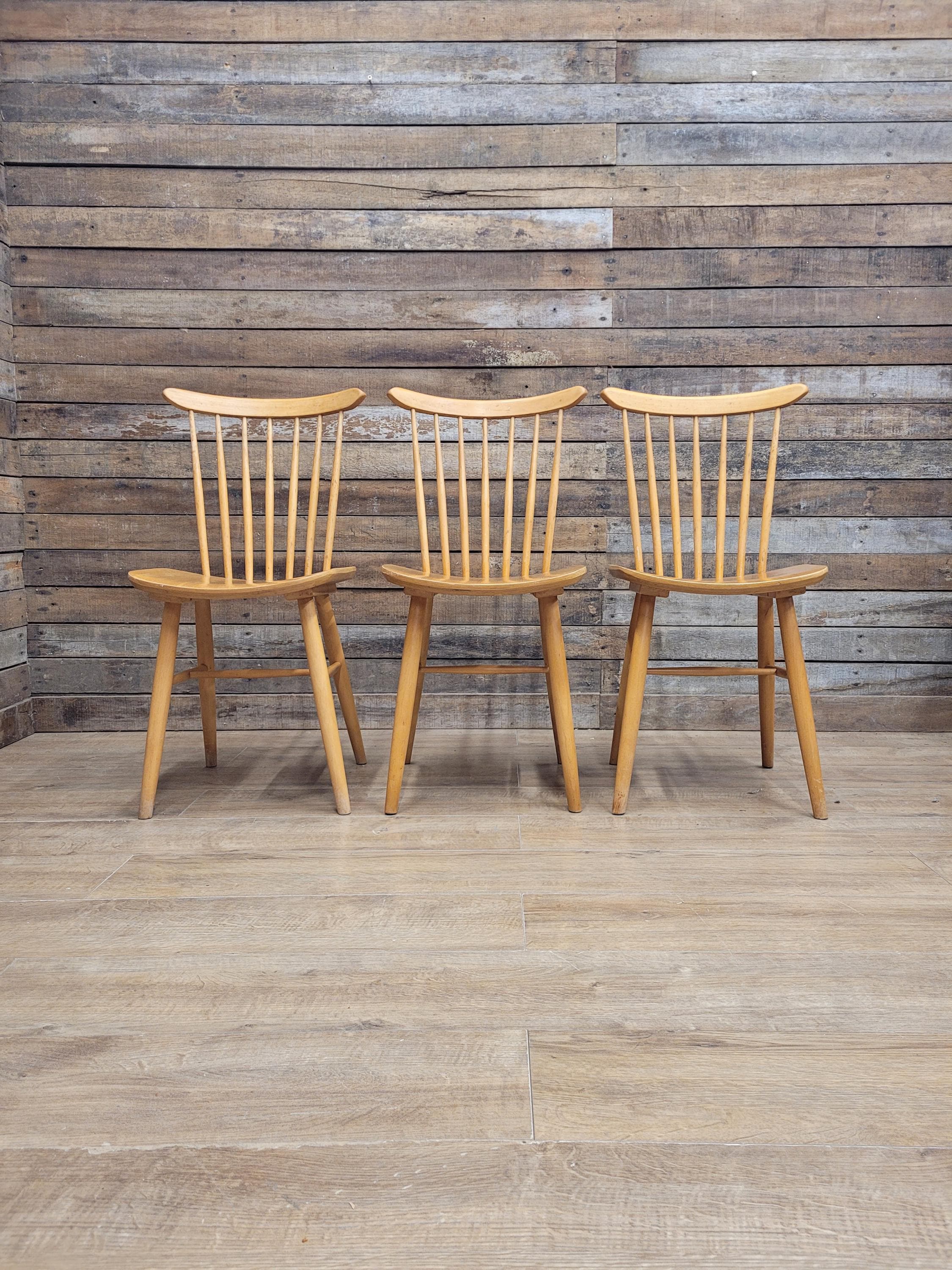 Three Blonde Windsor Dining Chairs Vintage Spindle Back Mid Century Modern
