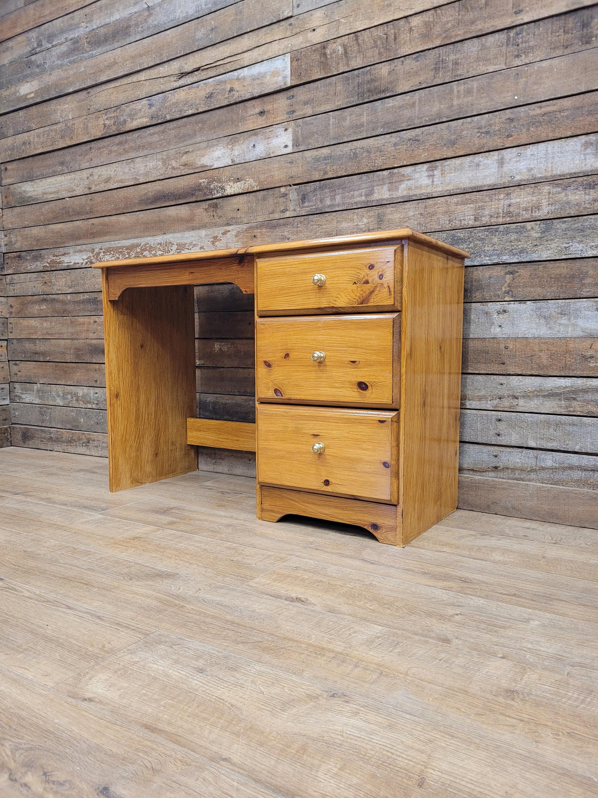 Pine Pedestal Desk Traditional Three Drawer Writing Table