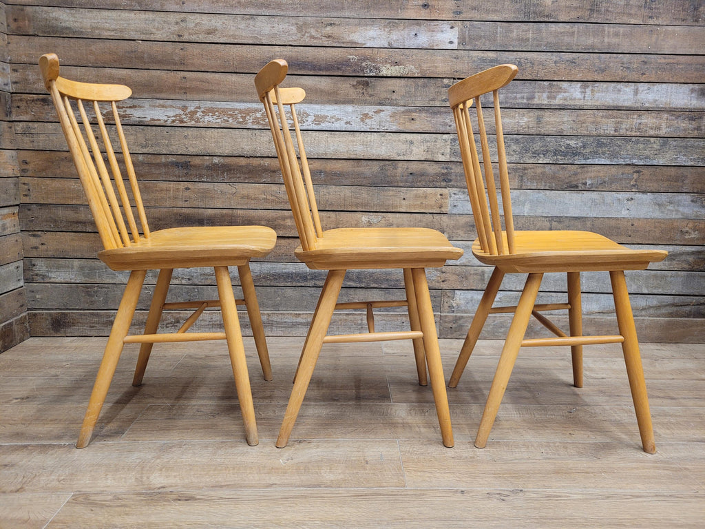 Three Blonde Windsor Dining Chairs Vintage Spindle Back Mid Century Modern