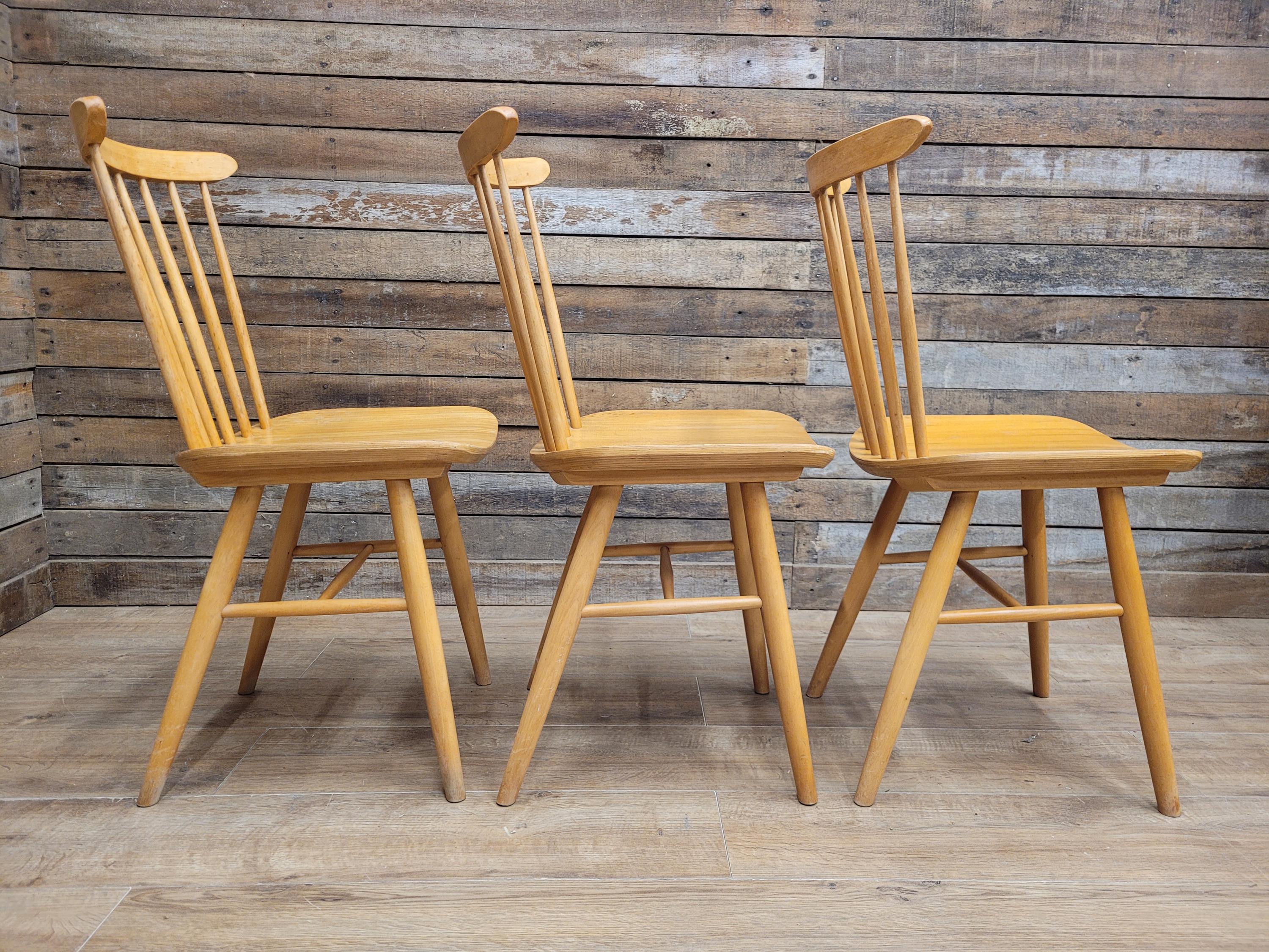 Three Blonde Windsor Dining Chairs Vintage Spindle Back Mid Century Modern